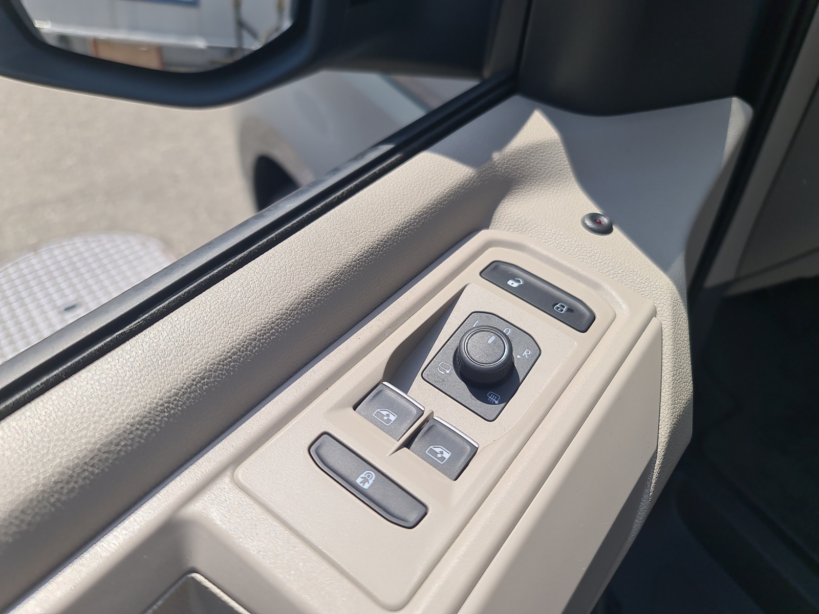 VW California eHybrid Ocean 4Motion-image-16