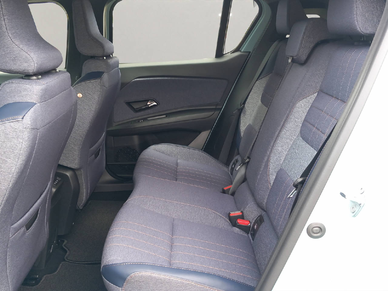 RENAULT R4 E-Tech Comfort Range techno-image-9