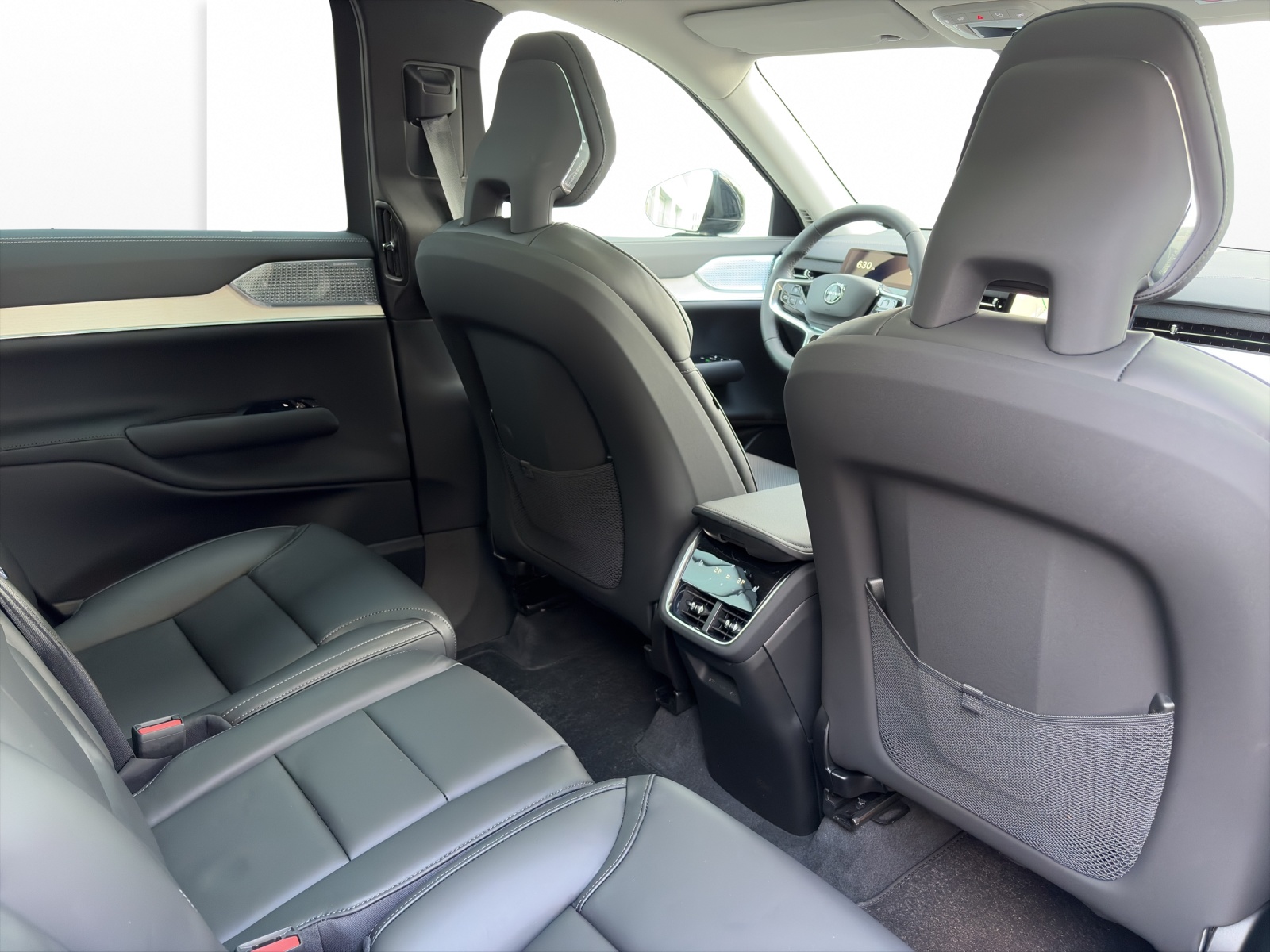 VOLVO EX90 Twin Performance Ultra AWD-image-16