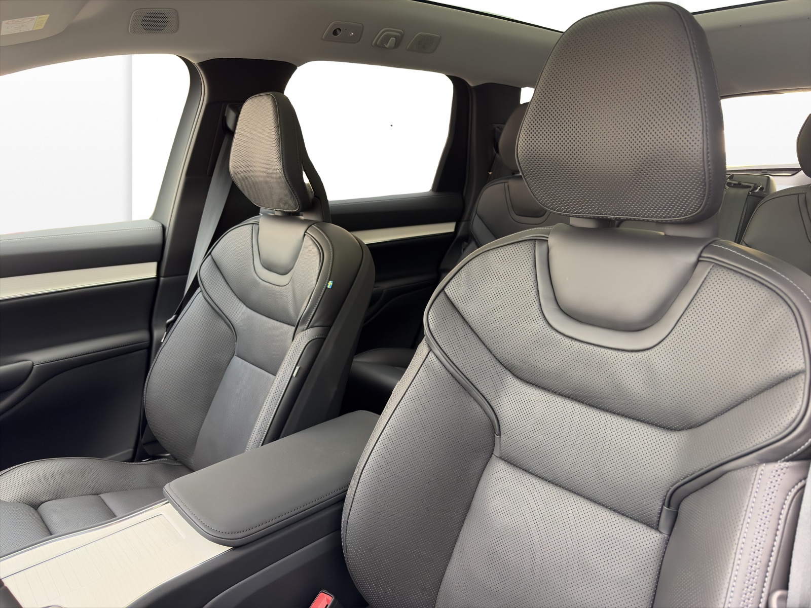 VOLVO EX90 Twin Performance Ultra AWD-image-8