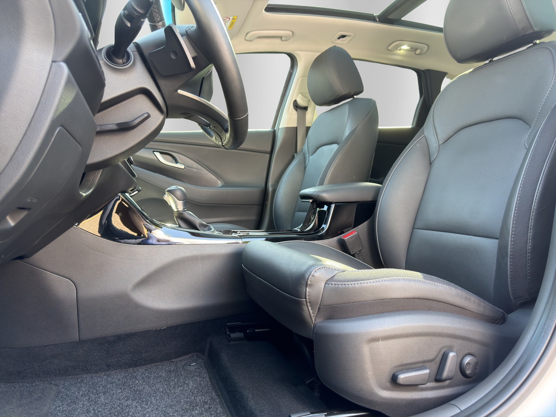 HYUNDAI i30 Wagon 1.5 T-GDi Vertex 48V MH DCT-image-11