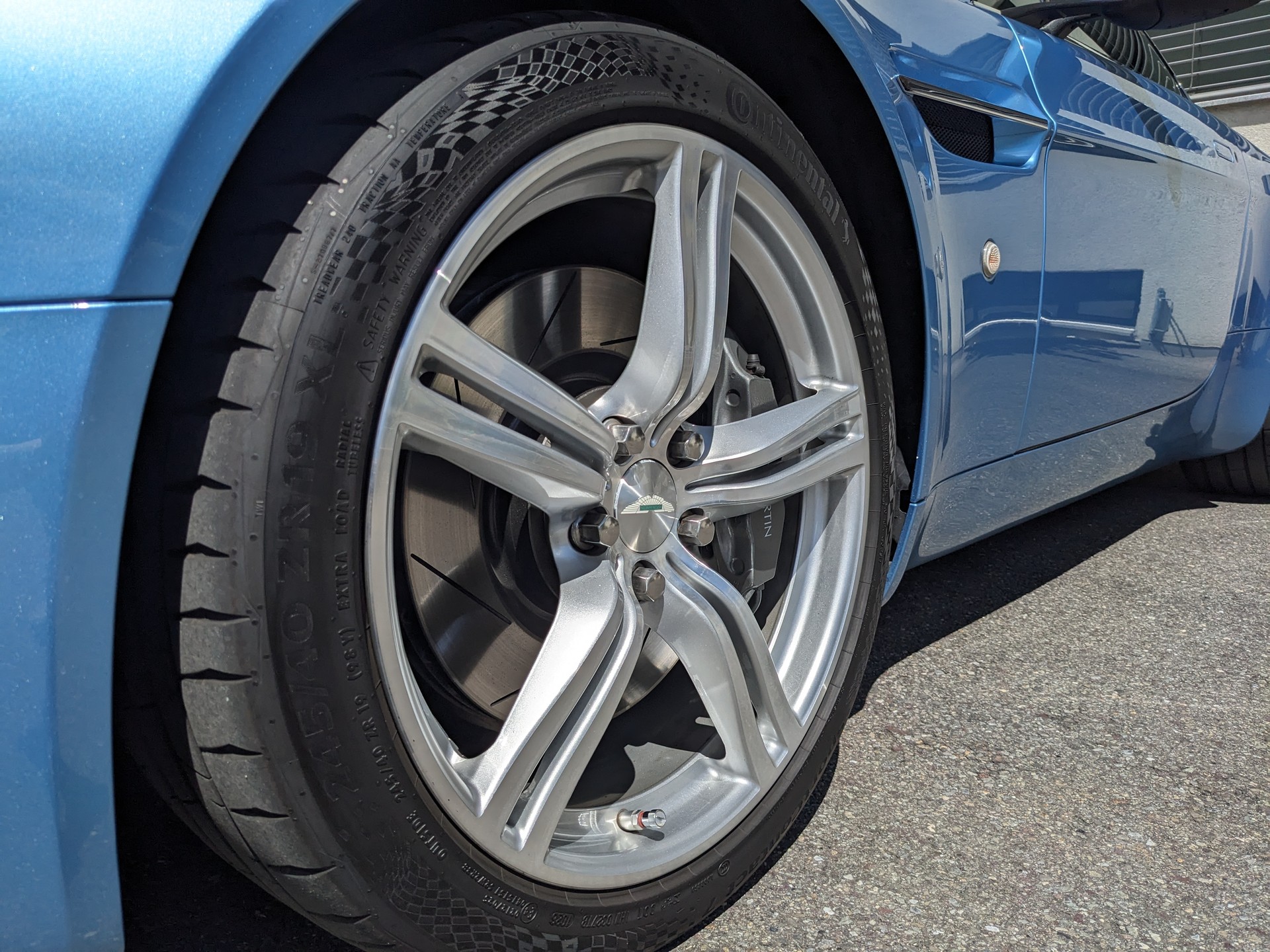 ASTON MARTIN V8 Vantage 4.7 Sportshift-image-9