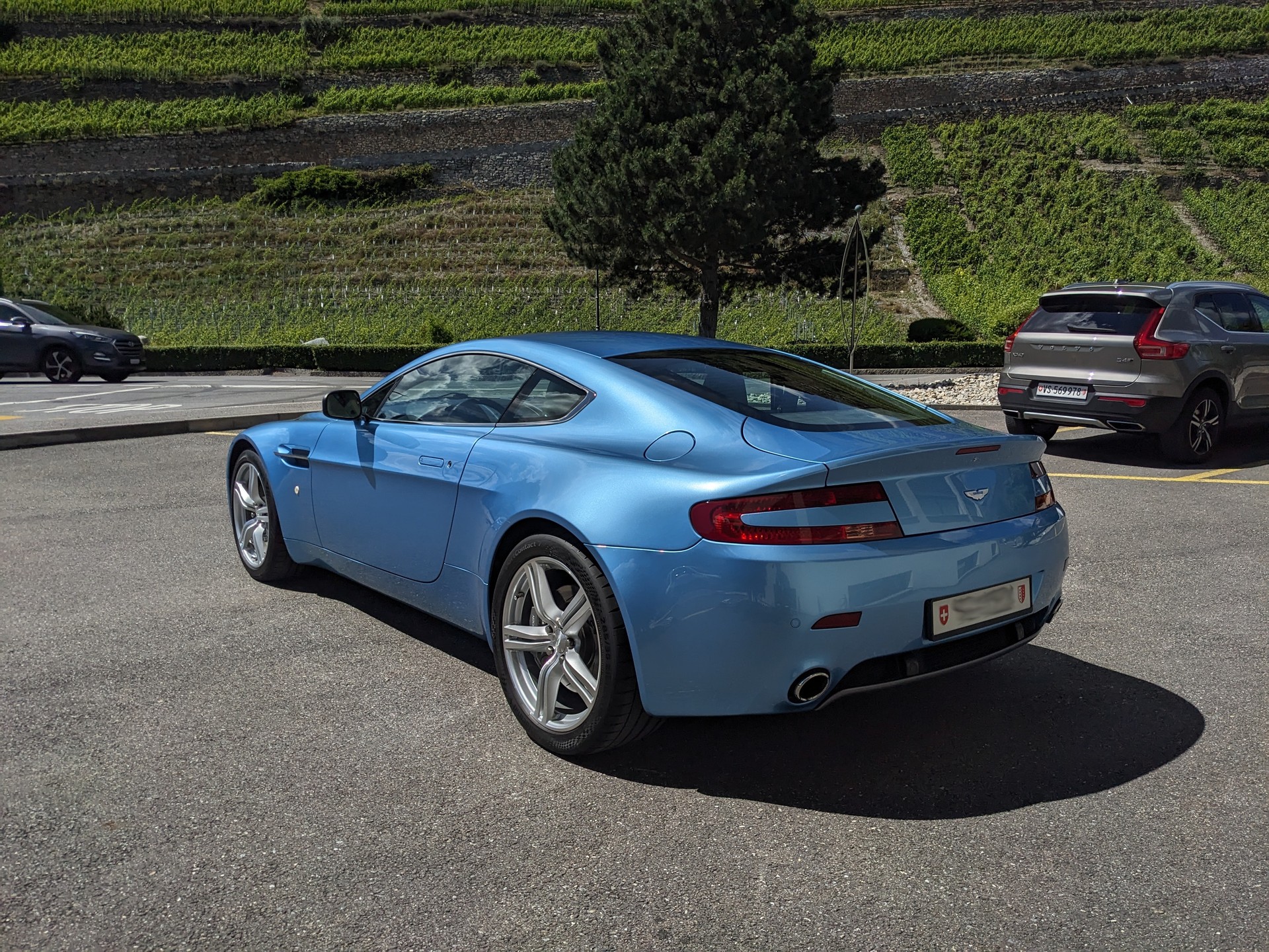 ASTON MARTIN V8 Vantage 4.7 Sportshift-image-2