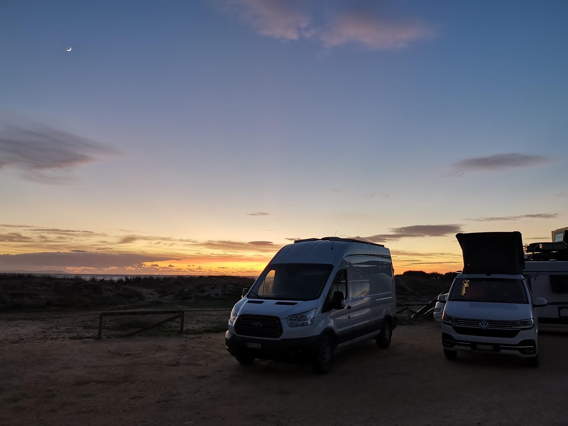 FORD Transit L2H3 Stealth Kitesurf&Family Camper 2.0 TDCi-image-1