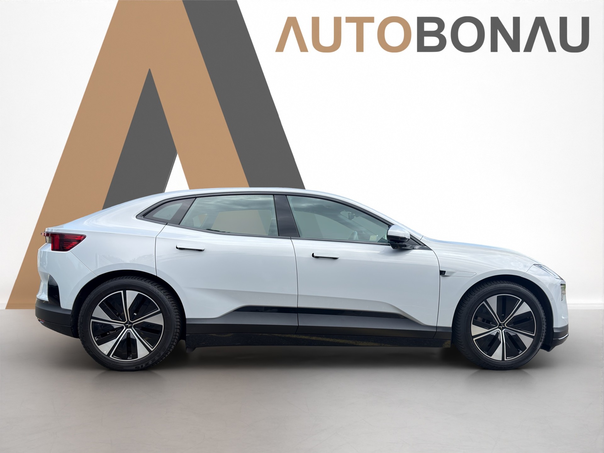 POLESTAR 4 Long Range Dual Motor-image-5