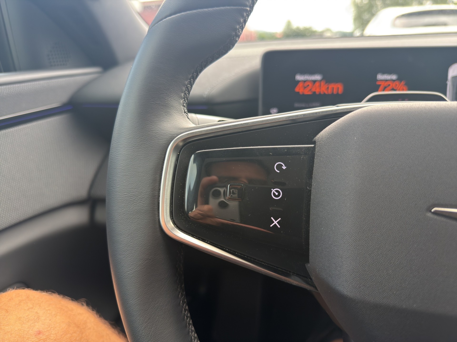 POLESTAR 4 Long Range Dual Motor-image-43