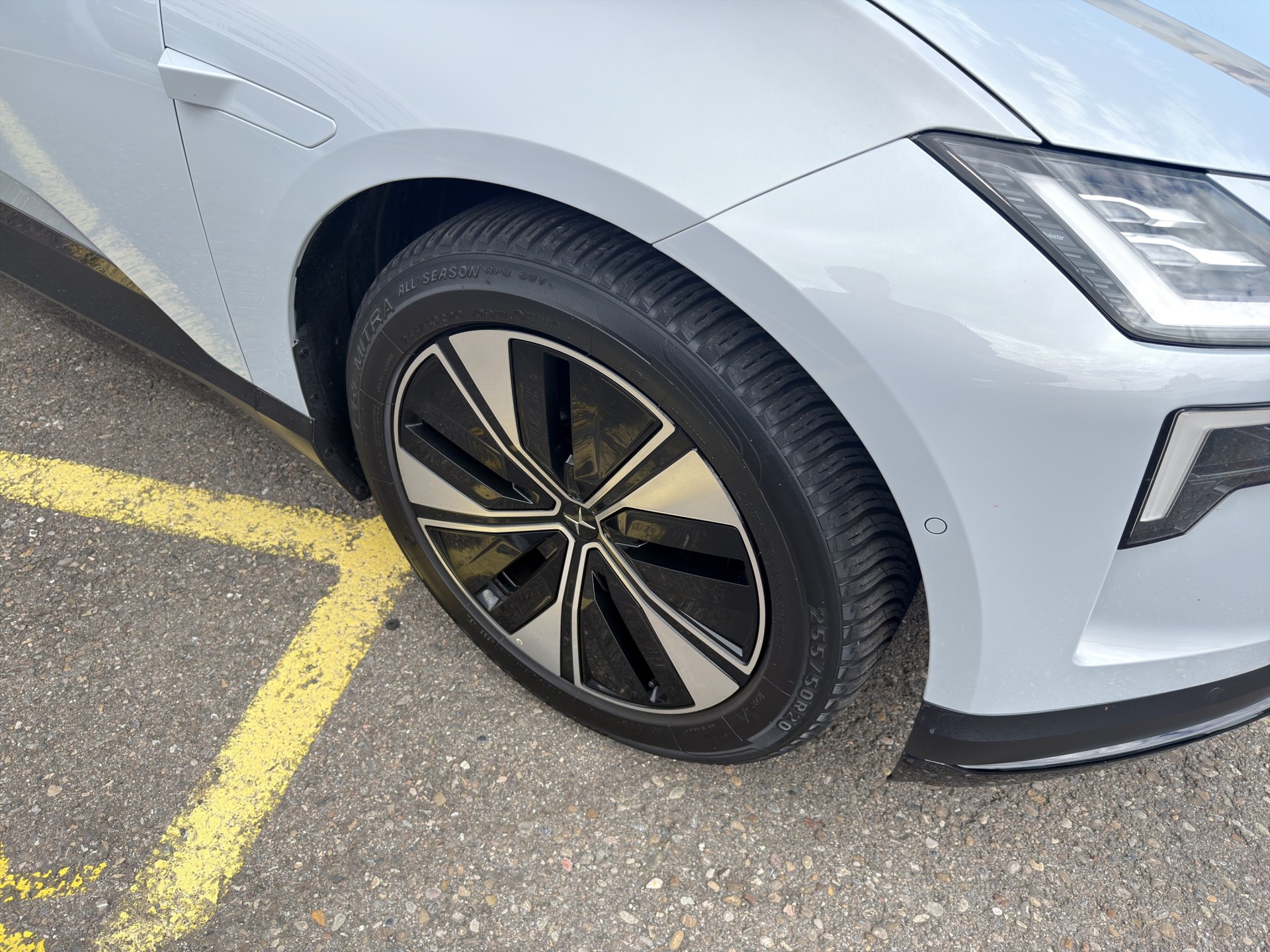 POLESTAR 4 Long Range Dual Motor-image-35