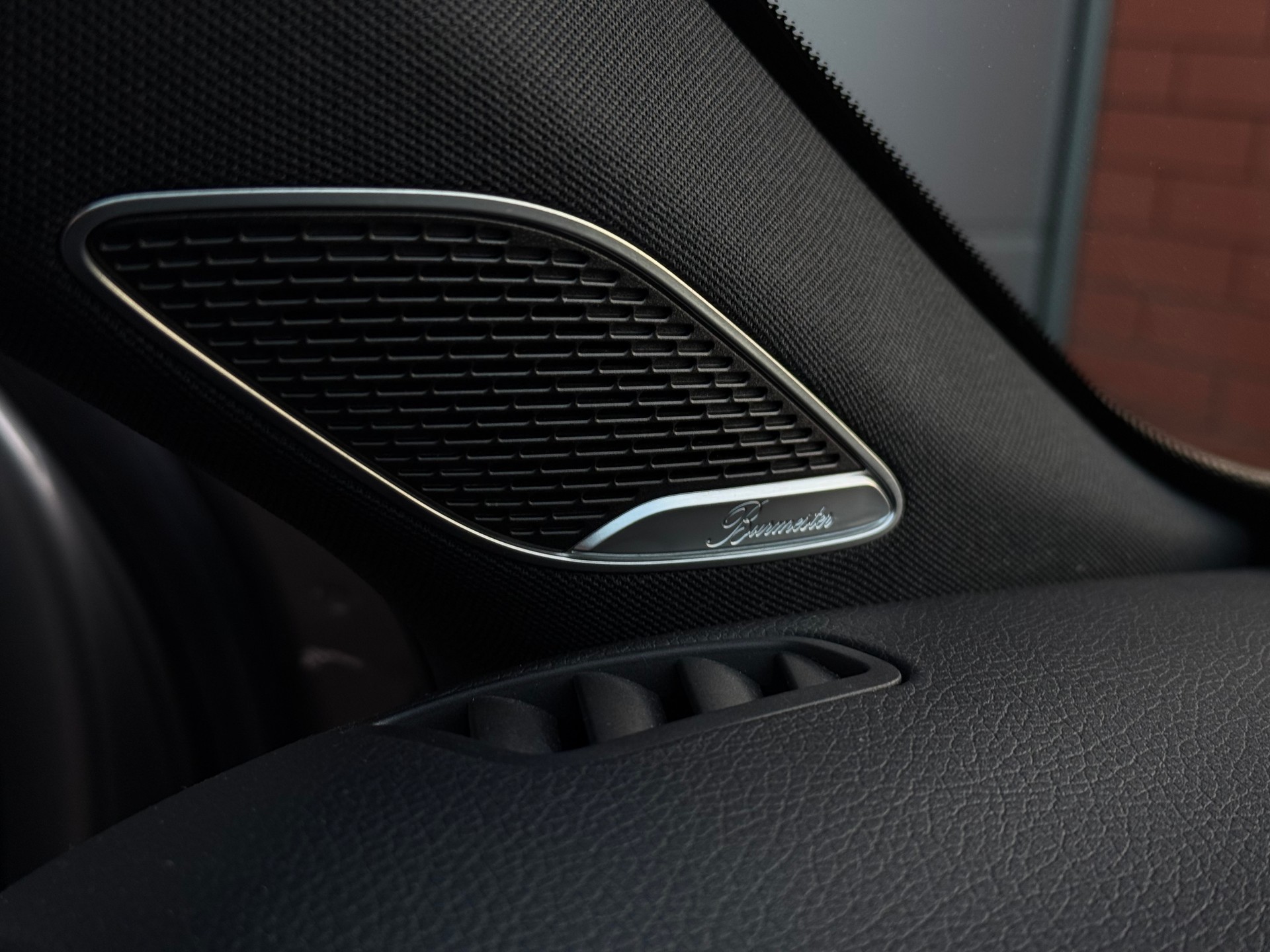 MERCEDES-BENZ A 200 AMG Line 7G-DCT-image-18