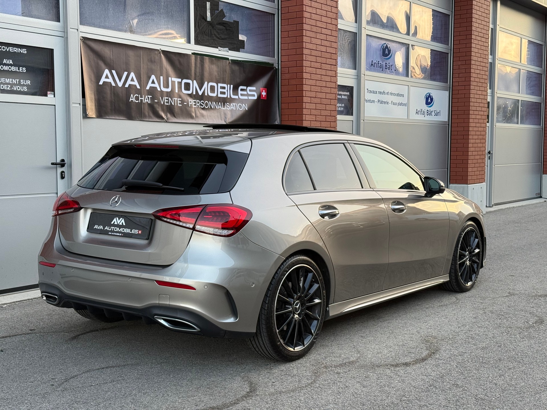 MERCEDES-BENZ A 200 AMG Line 7G-DCT-image-11