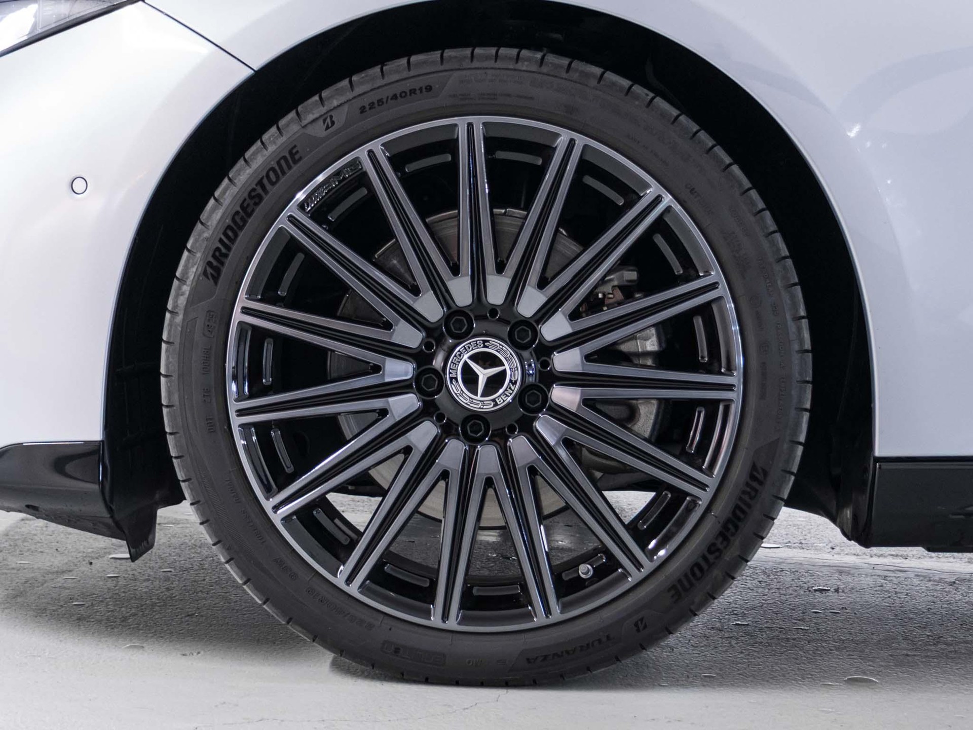MERCEDES-BENZ CLA 350 4MATIC EQ SB-image-15