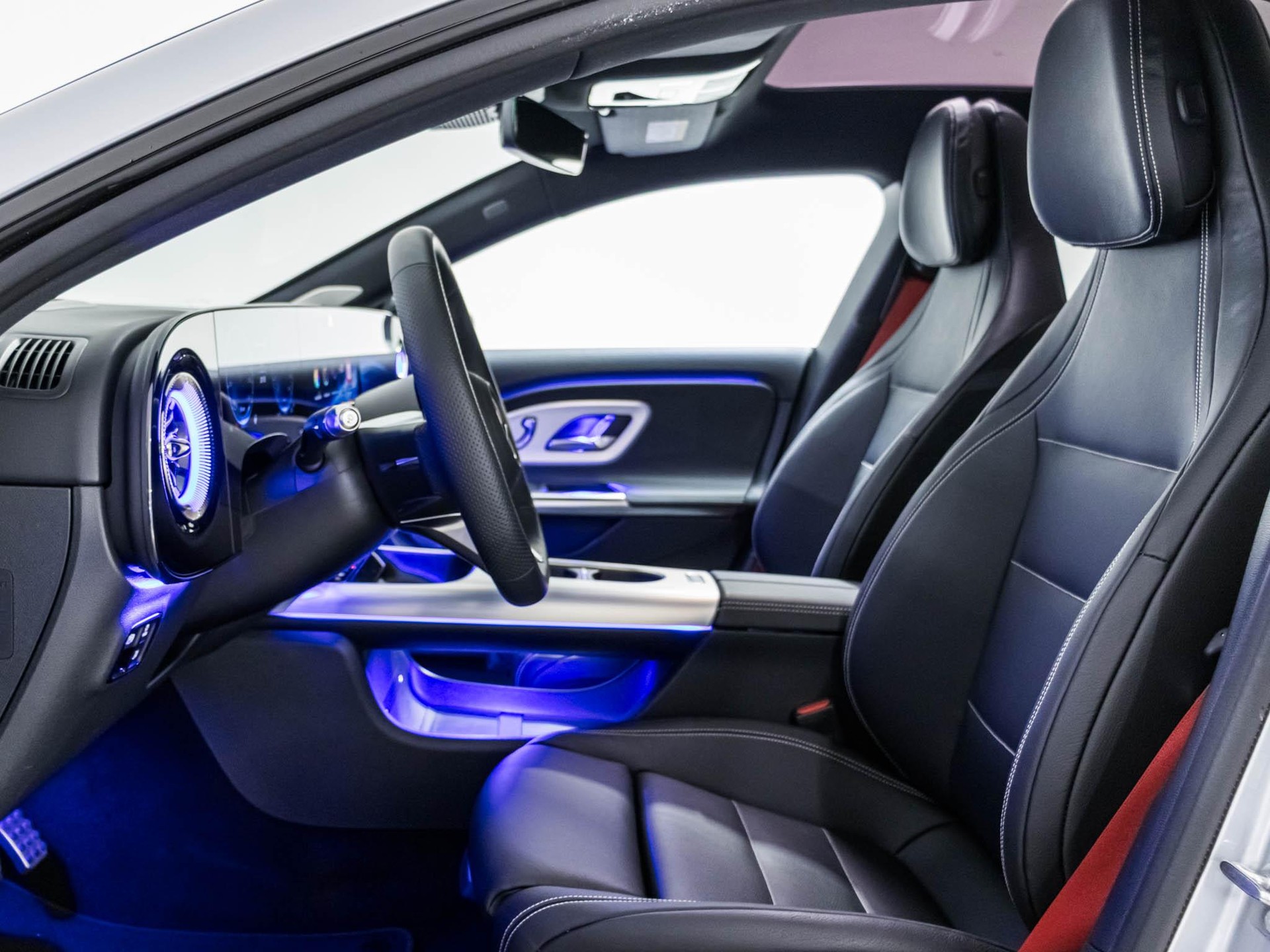 MERCEDES-BENZ CLA 350 4MATIC EQ SB-image-6