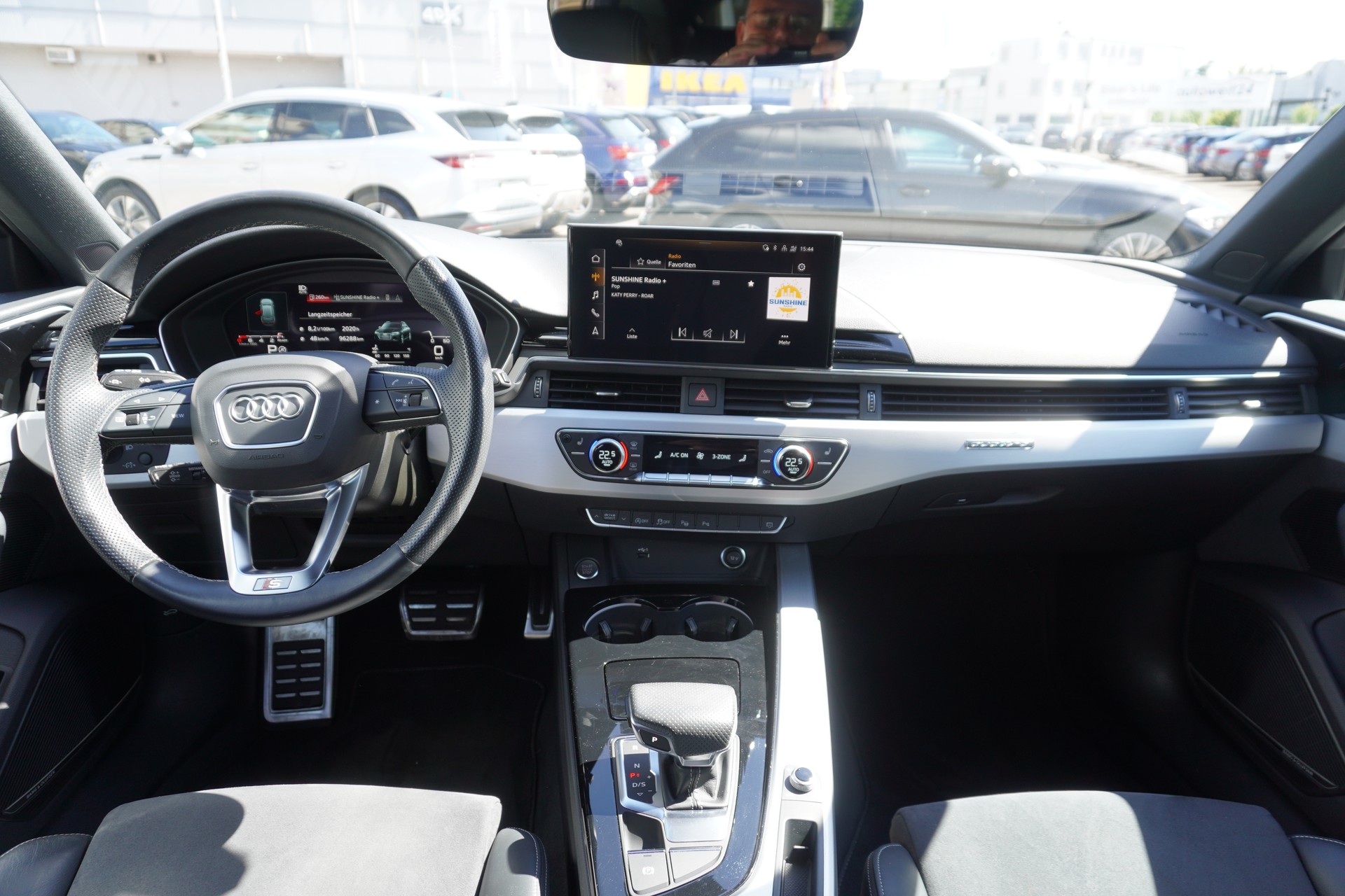 AUDI A4 Avant 45 TFSI S line S-tronic quattro-image-15