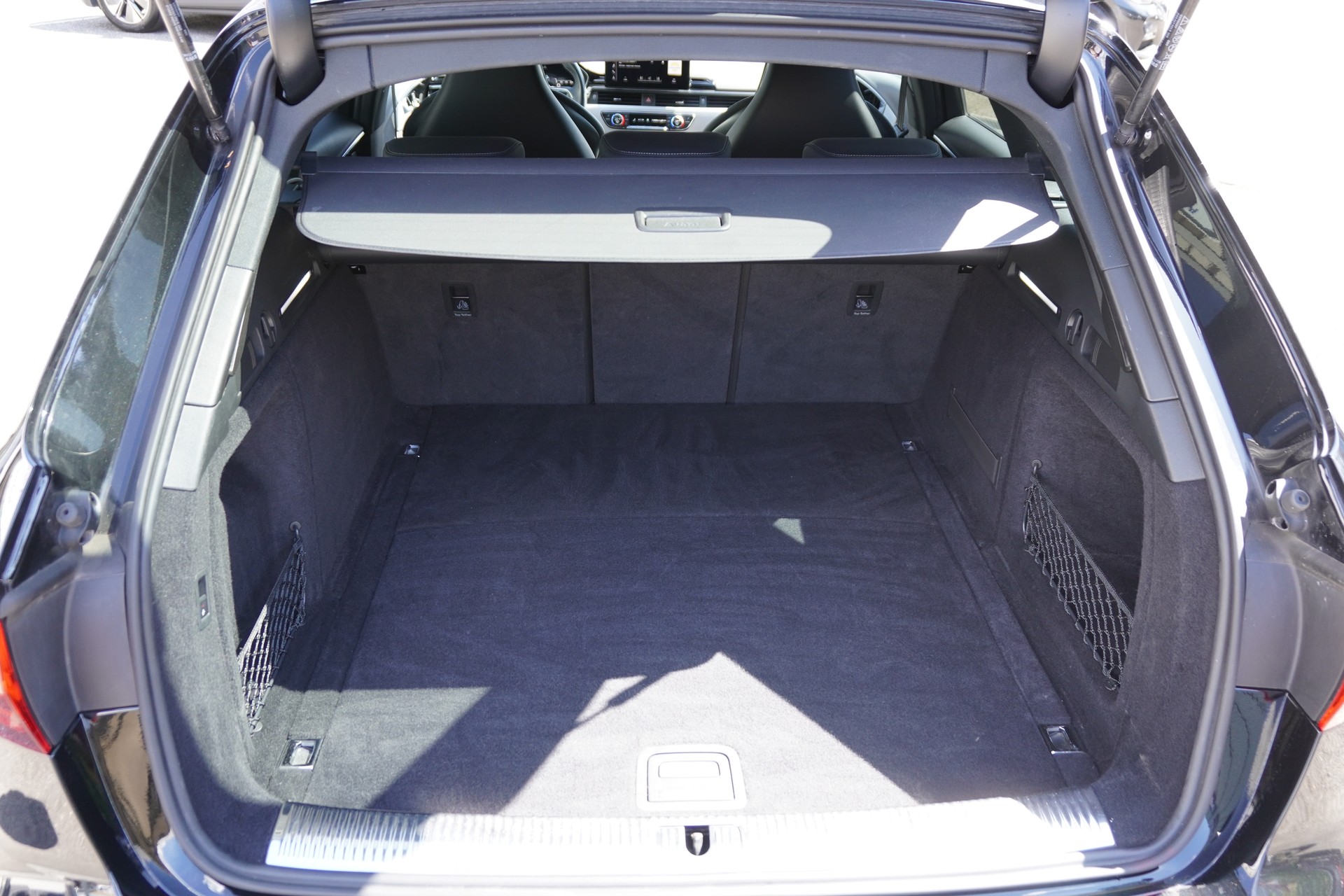 AUDI A4 Avant 45 TFSI S line S-tronic quattro-image-9