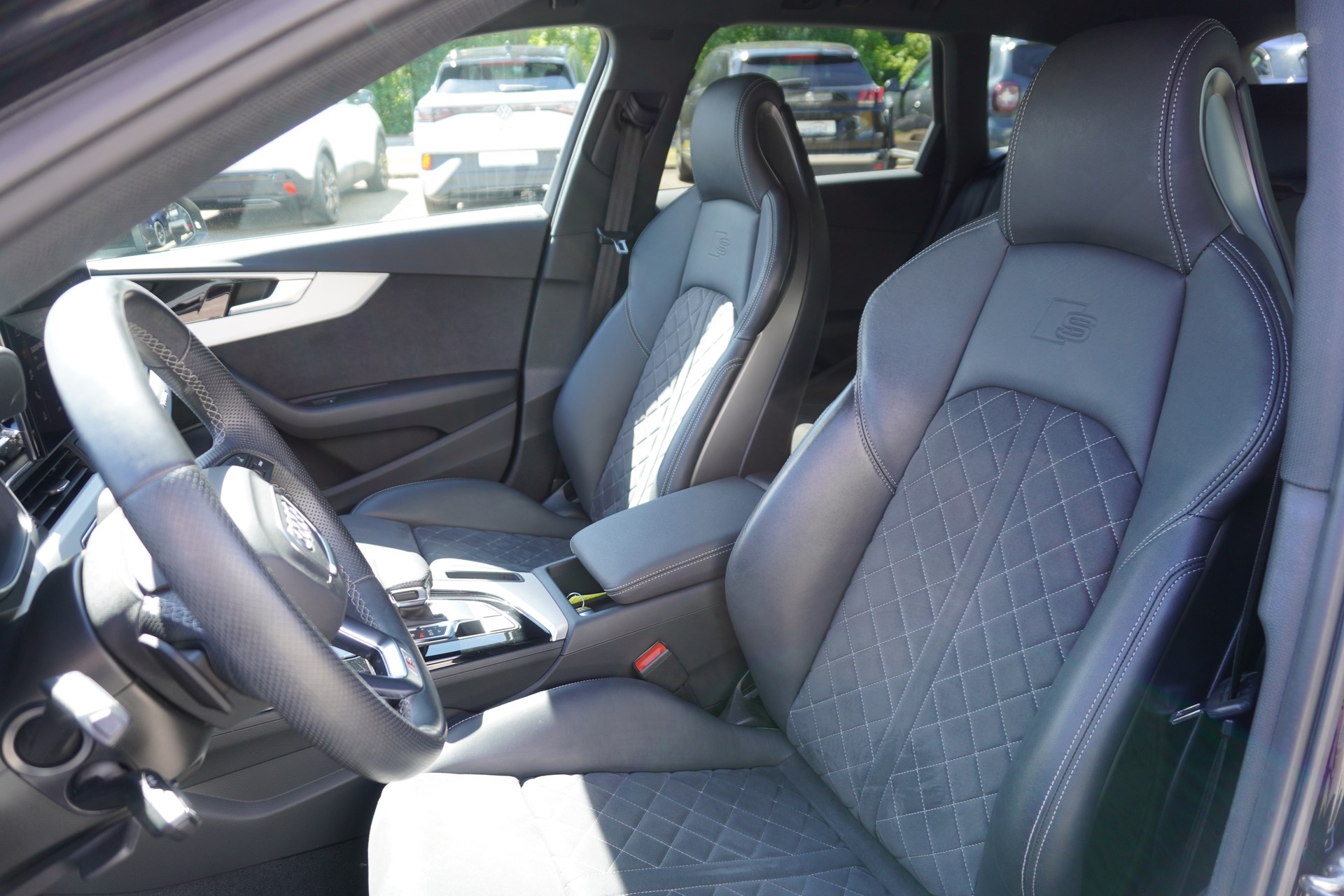 AUDI A4 Avant 45 TFSI S line S-tronic quattro-image-13