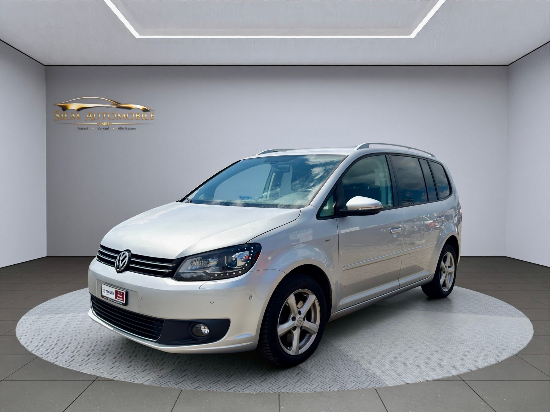 VW Touran 2.0 TDI R-Line DSG 7 Plätze-showroom-element-1