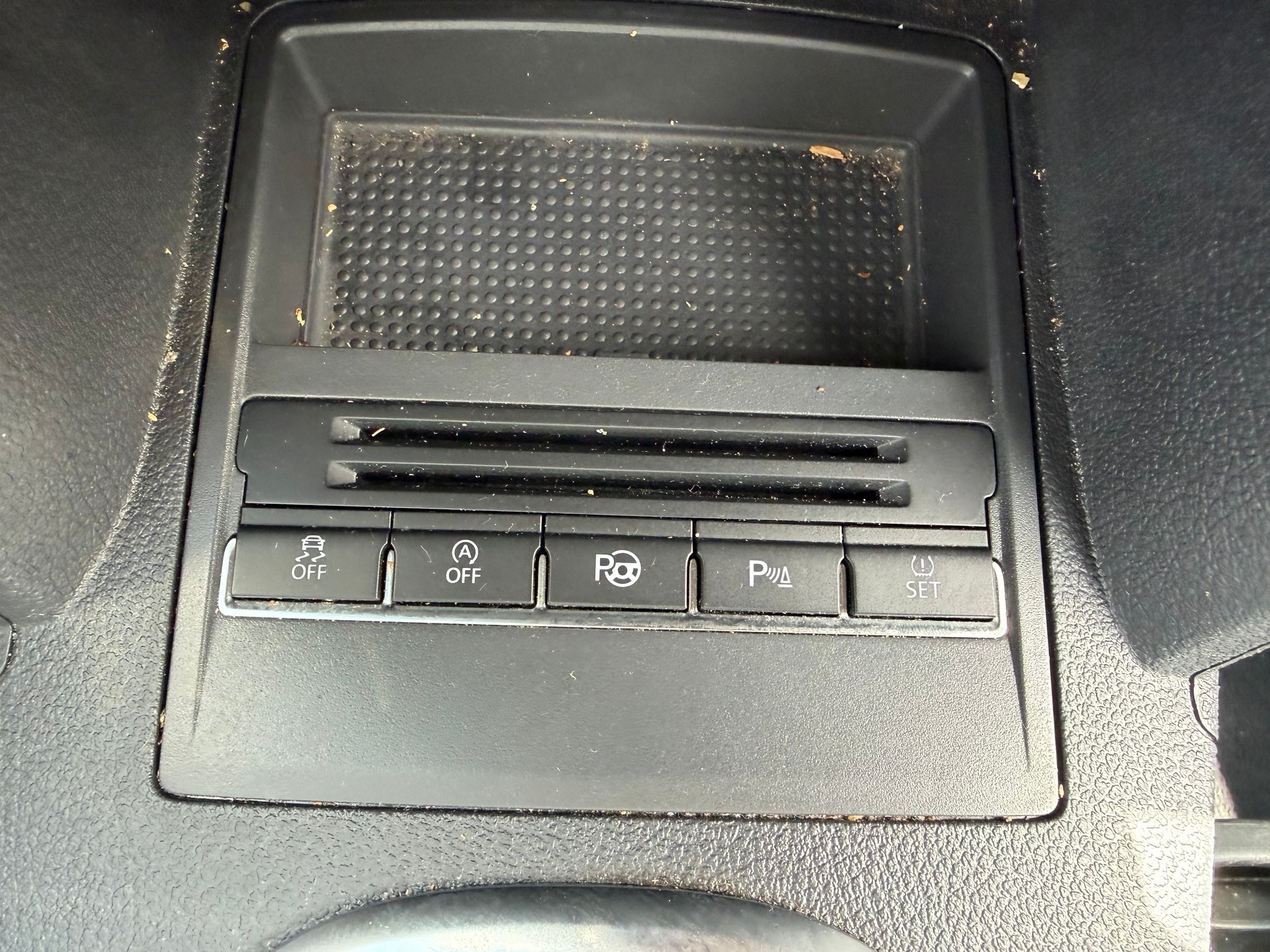 VW Touran 2.0 TDI R-Line DSG 7 Plätze-image-23