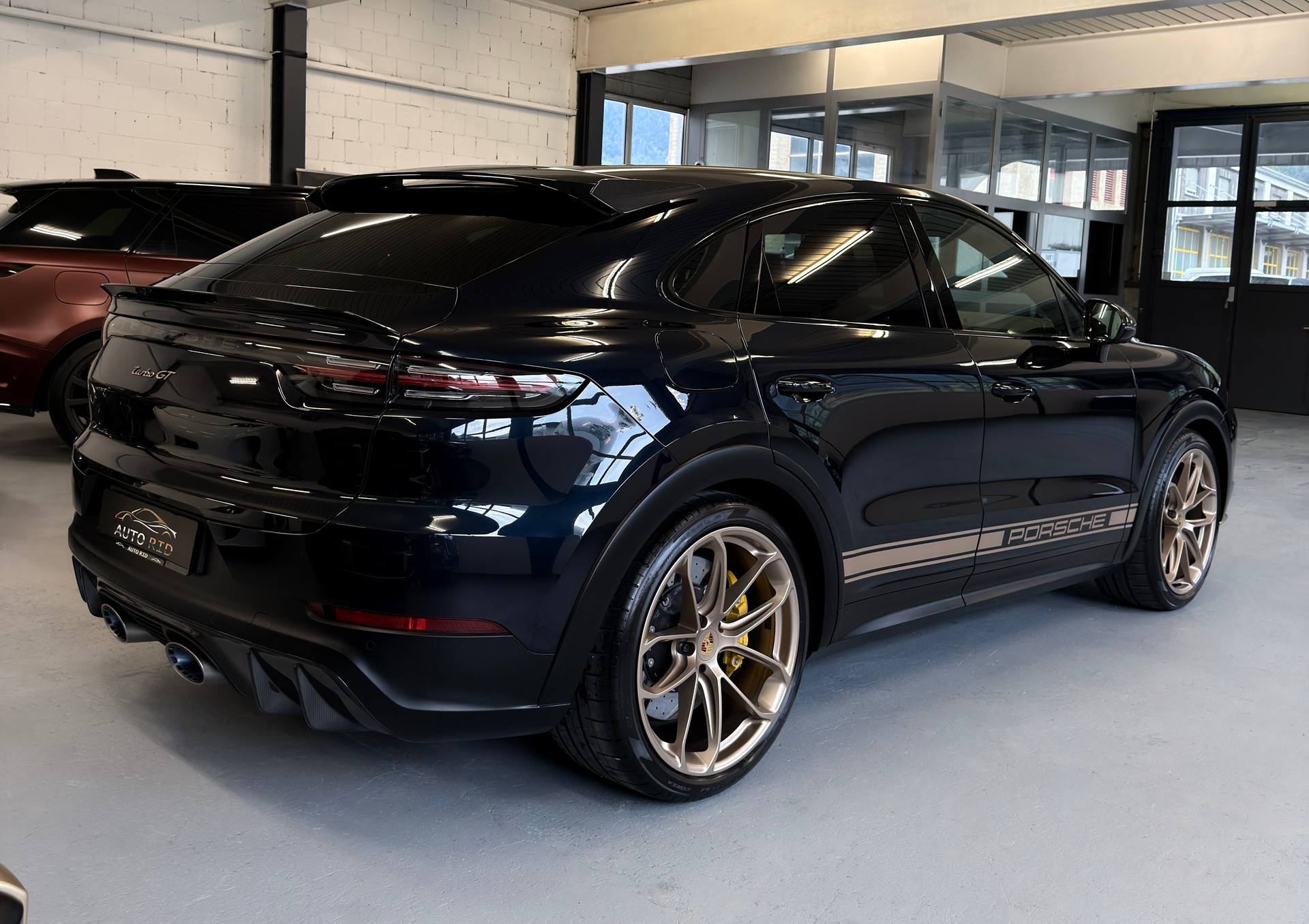 PORSCHE Cayenne Turbo GT-image-4