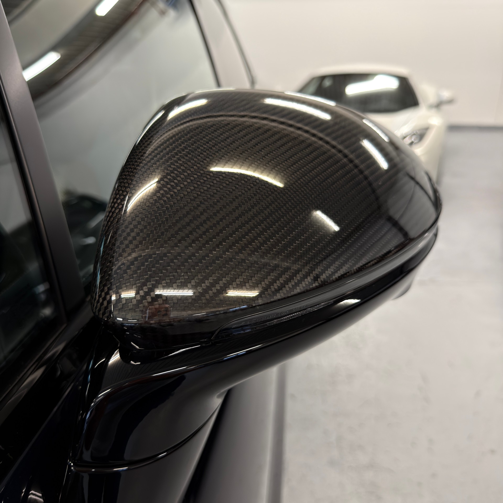 PORSCHE Cayenne Turbo GT-image-15