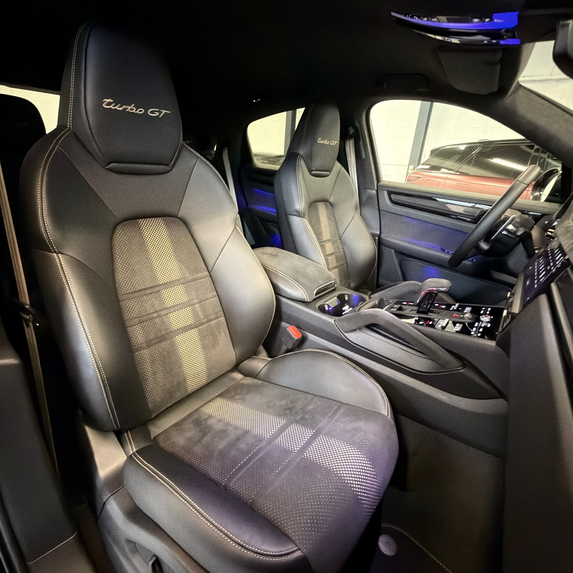 PORSCHE Cayenne Turbo GT-image-9