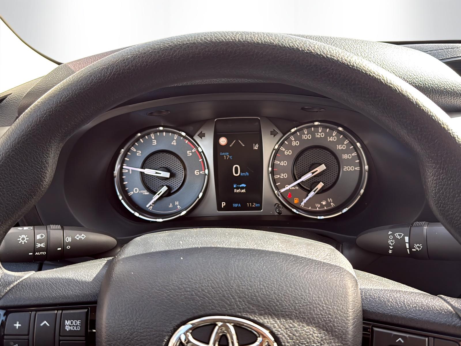 TOYOTA Hilux Double Cab.-Pick-up 2.4 D-4D 150 Comfort-image-9