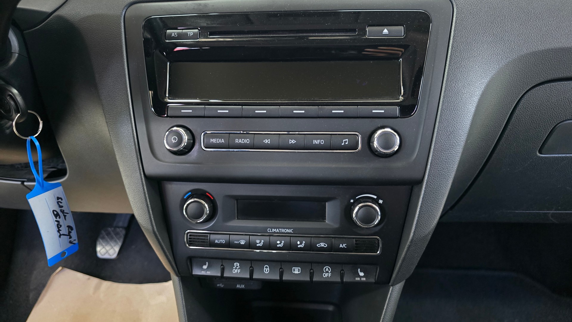SKODA Rapid Spaceback 1.2 TSI Elegance-image-26