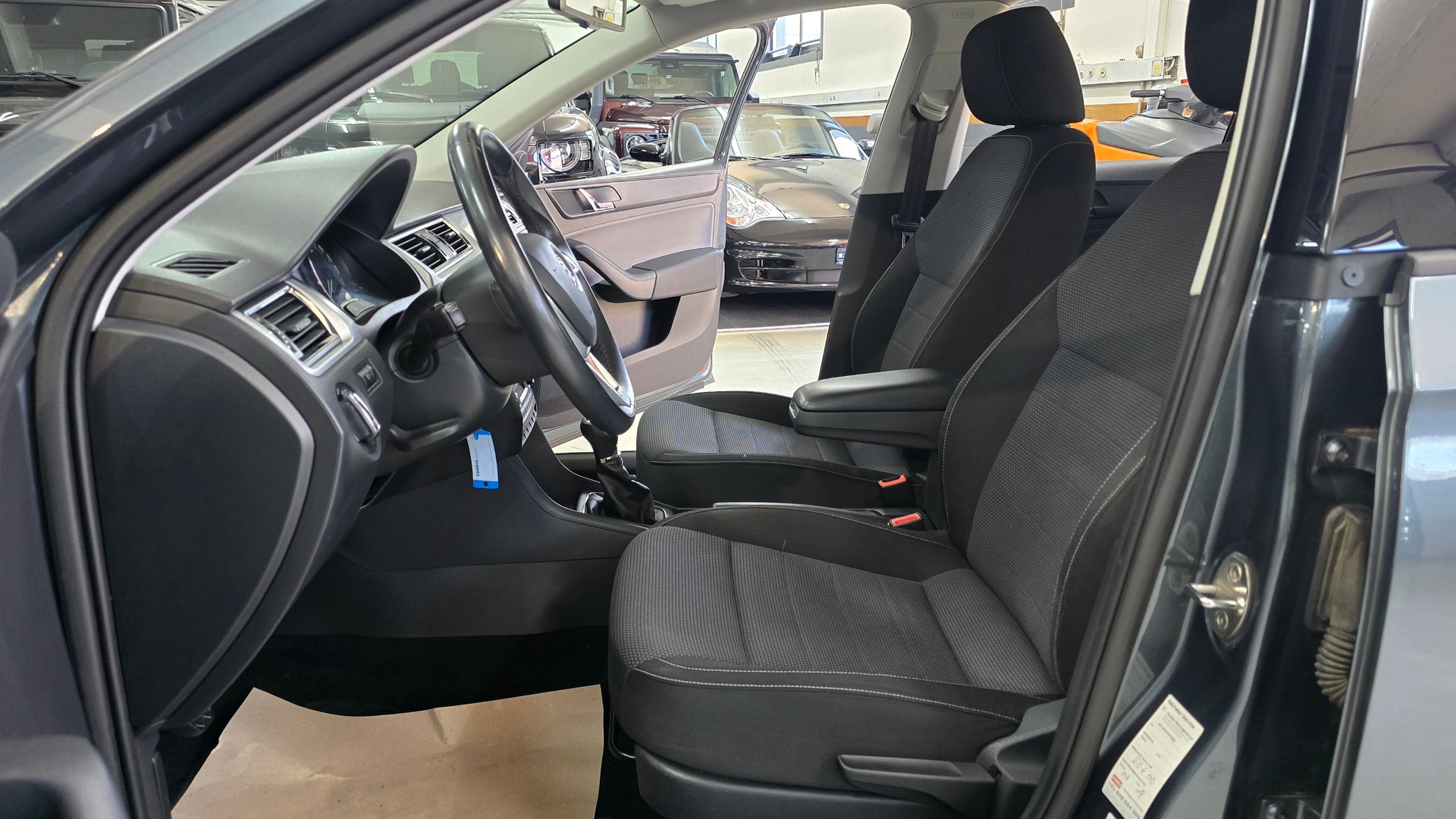 SKODA Rapid Spaceback 1.2 TSI Elegance-image-18