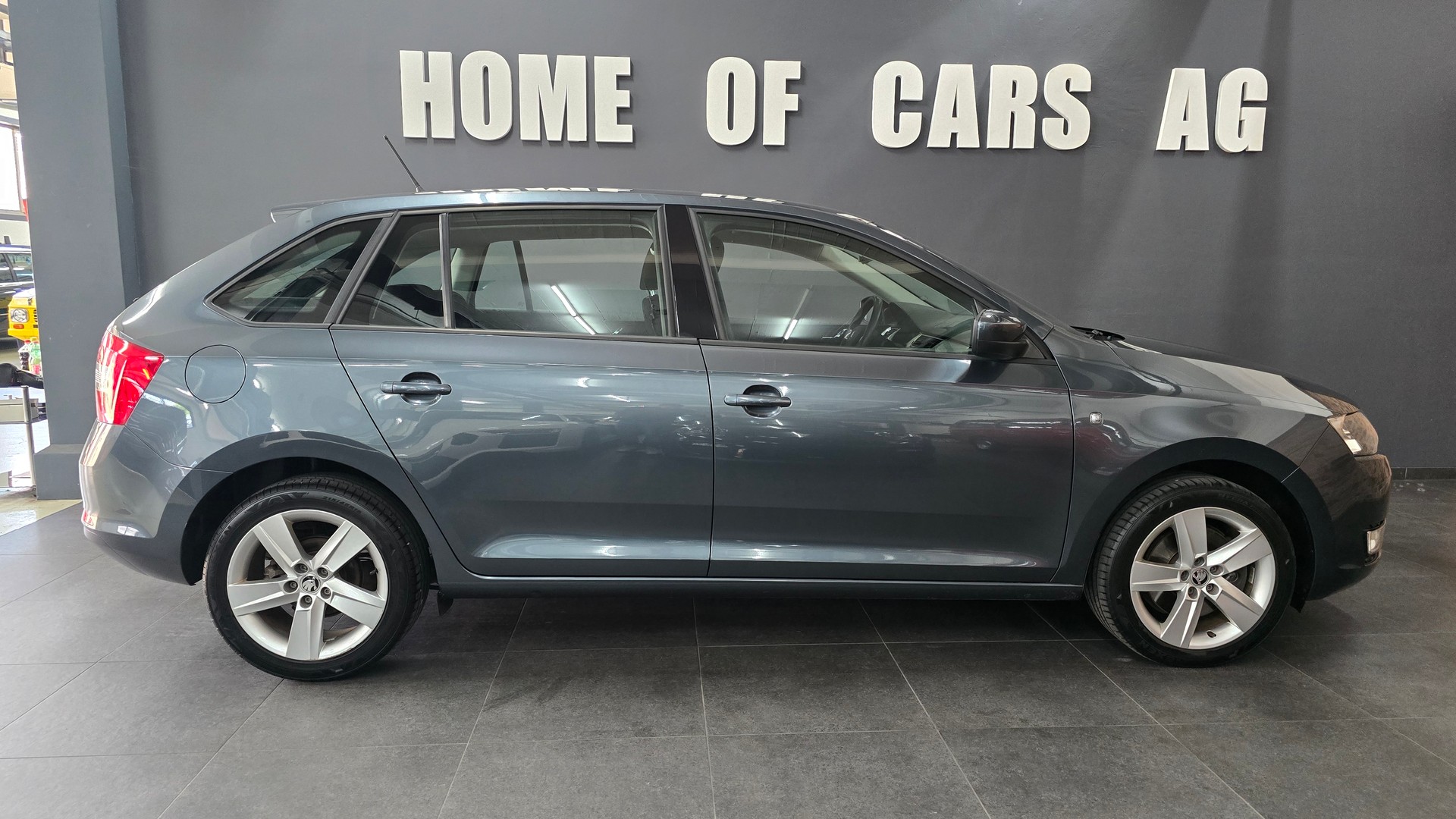 SKODA Rapid Spaceback 1.2 TSI Elegance-image-13