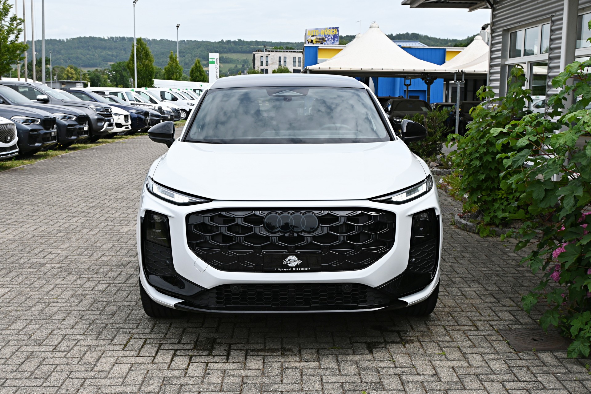 AUDI Q3 Sportback S Line Plus Black TFSI S tronic 150PS + AHK 1800kg-showroom-element-2