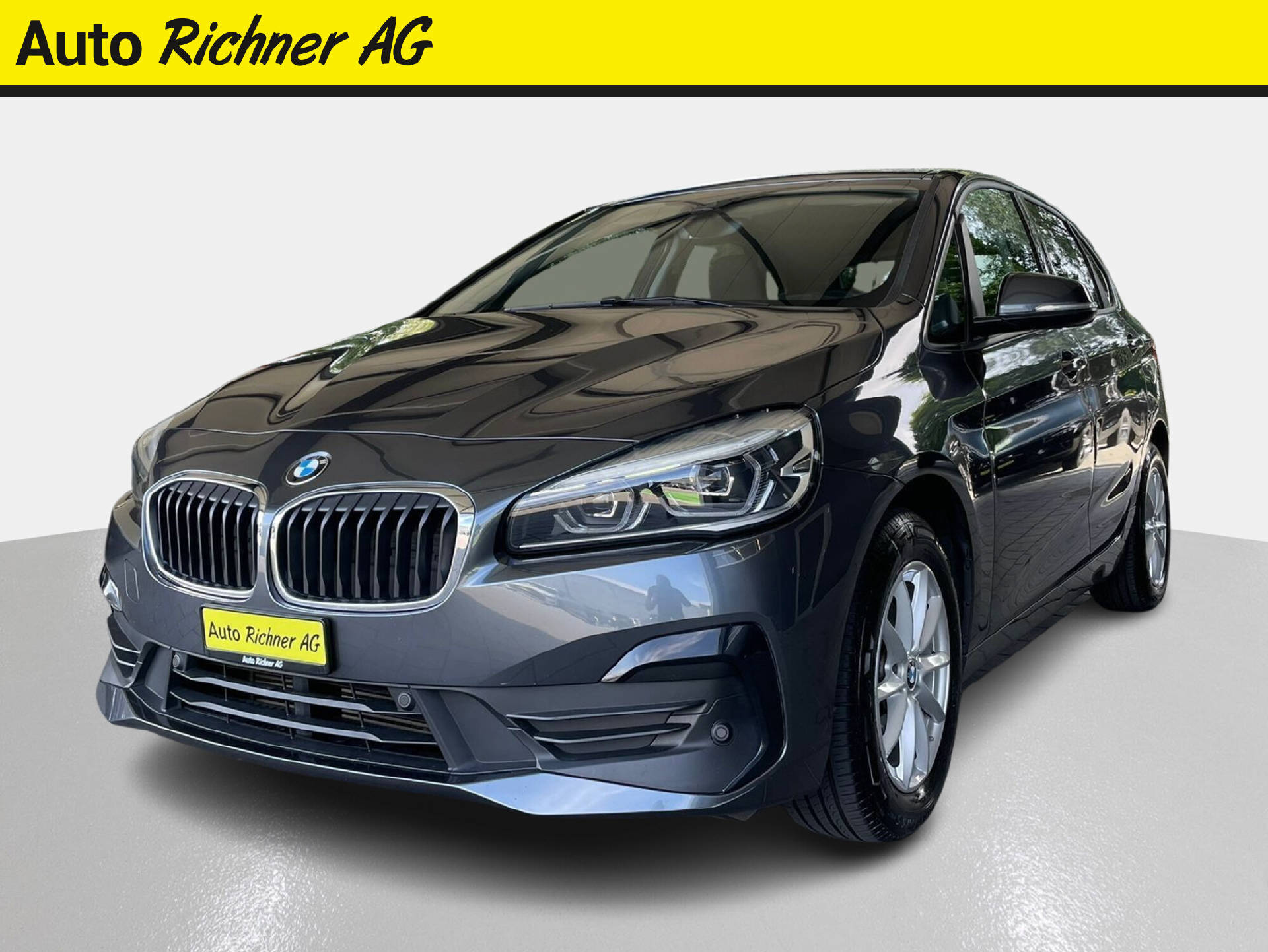 BMW 216d Active Tourer-showroom-element-1