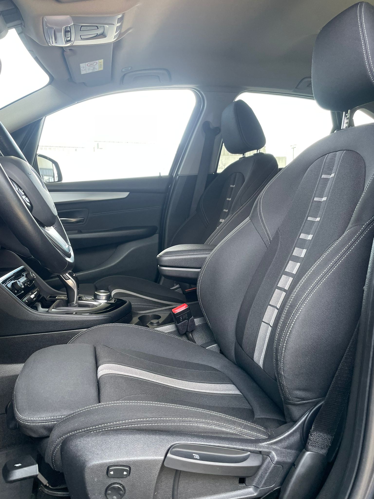 BMW 216d Active Tourer-image-5