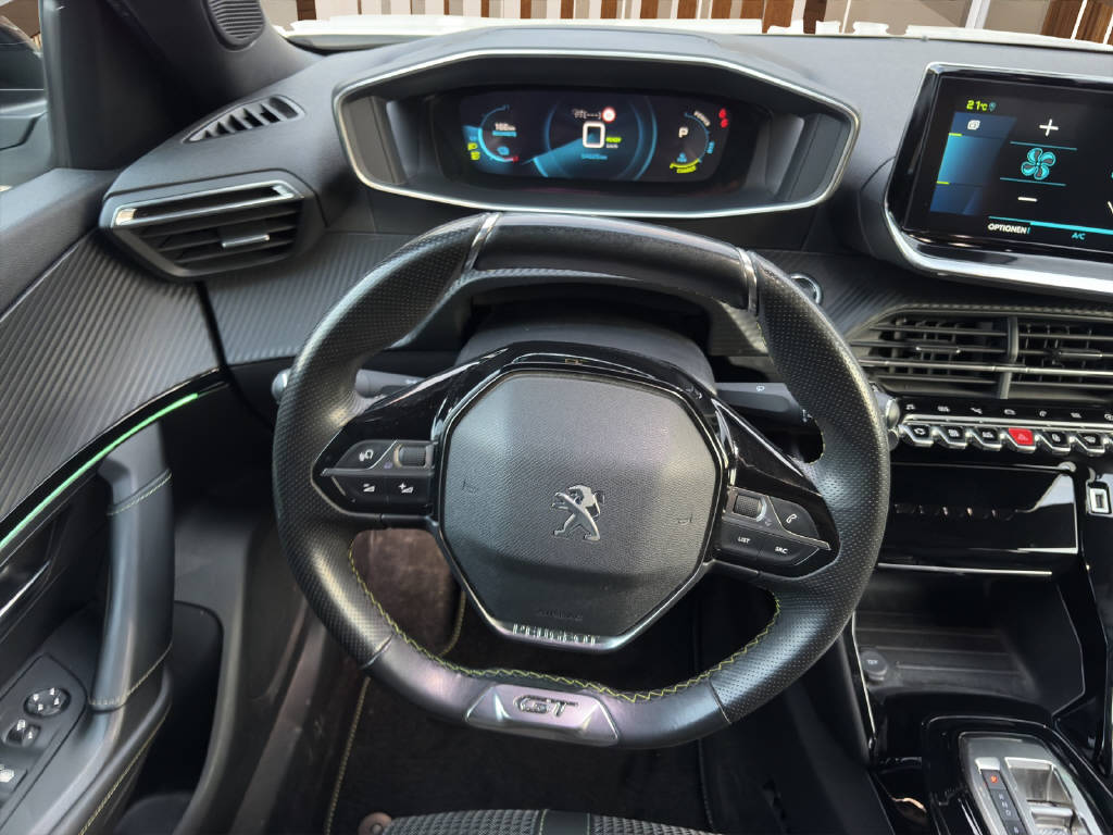 PEUGEOT 2008 e-GT-image-10