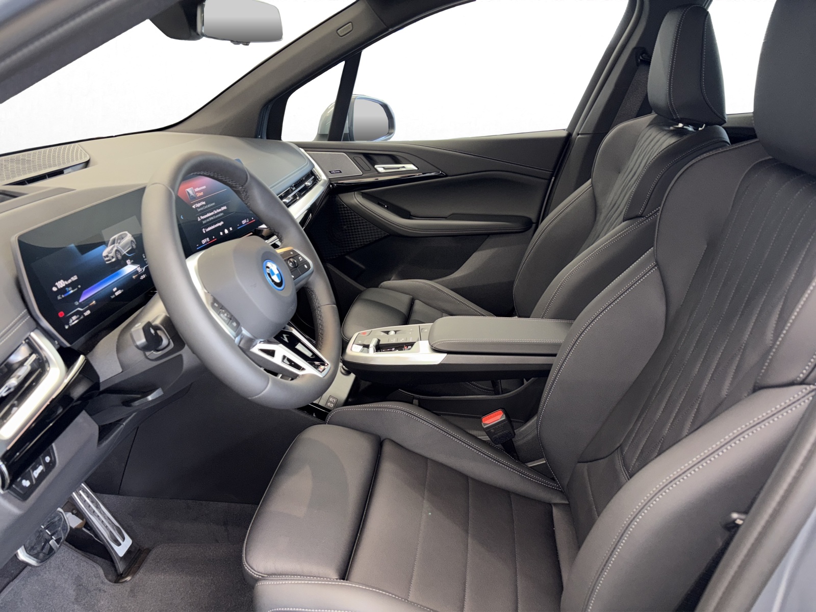 BMW 230e xDrive Active Tourer-image-9
