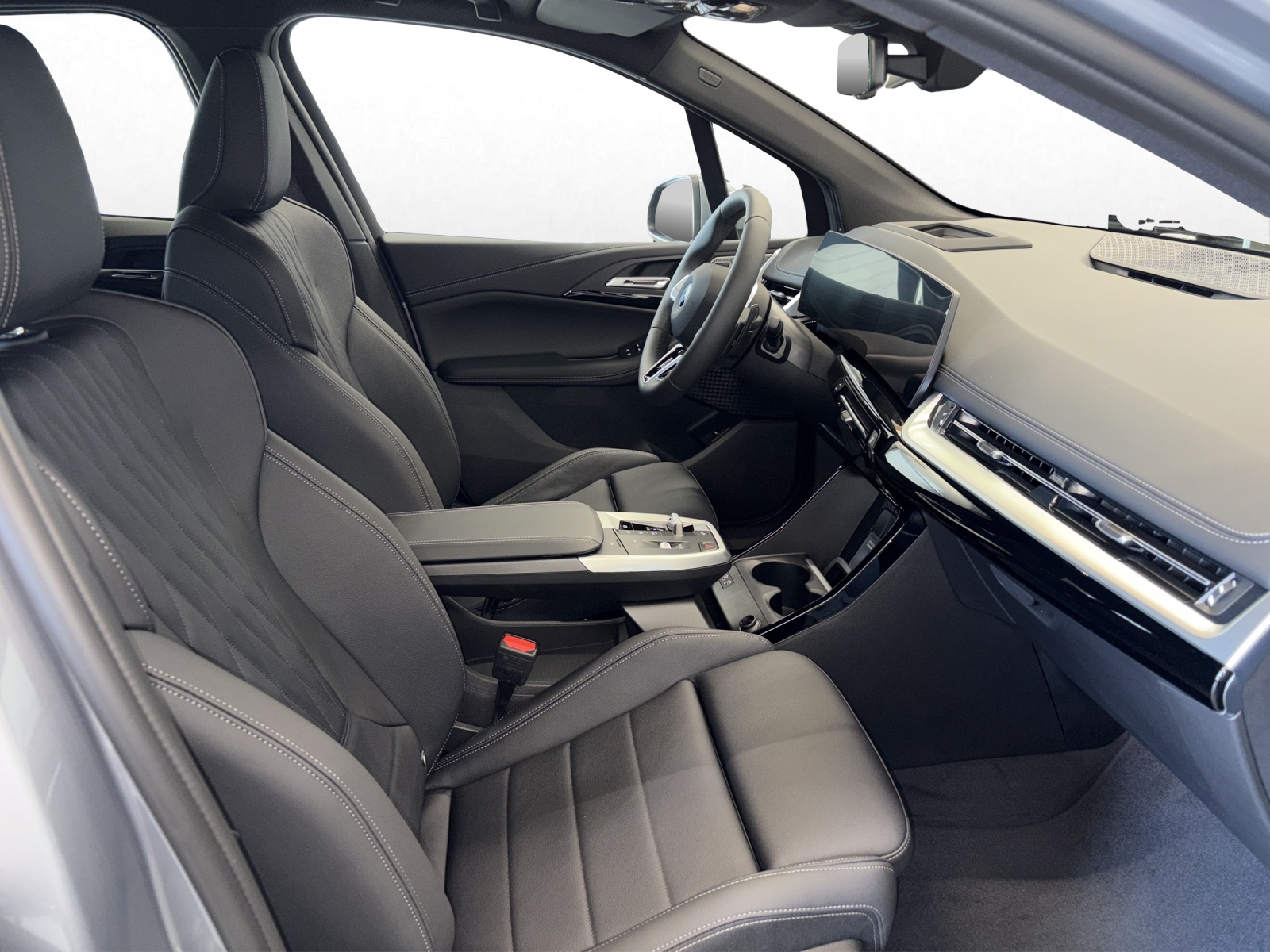 BMW 230e xDrive Active Tourer-image-15
