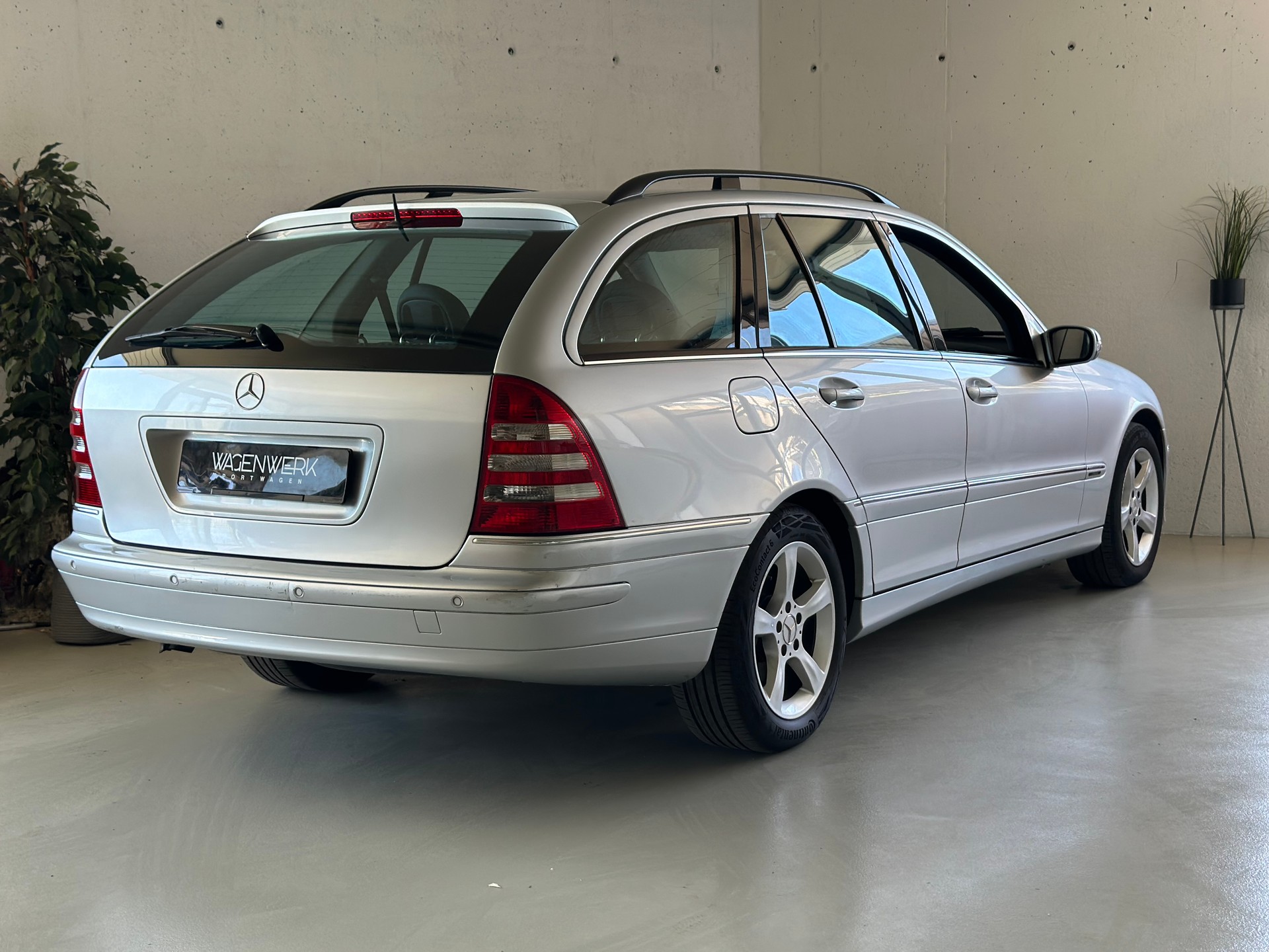 MERCEDES-BENZ C 230 Avantgarde-image-5