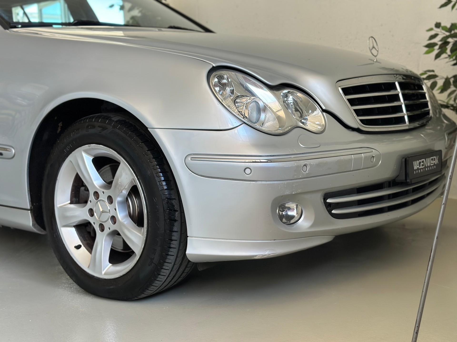 MERCEDES-BENZ C 230 Avantgarde-image-17