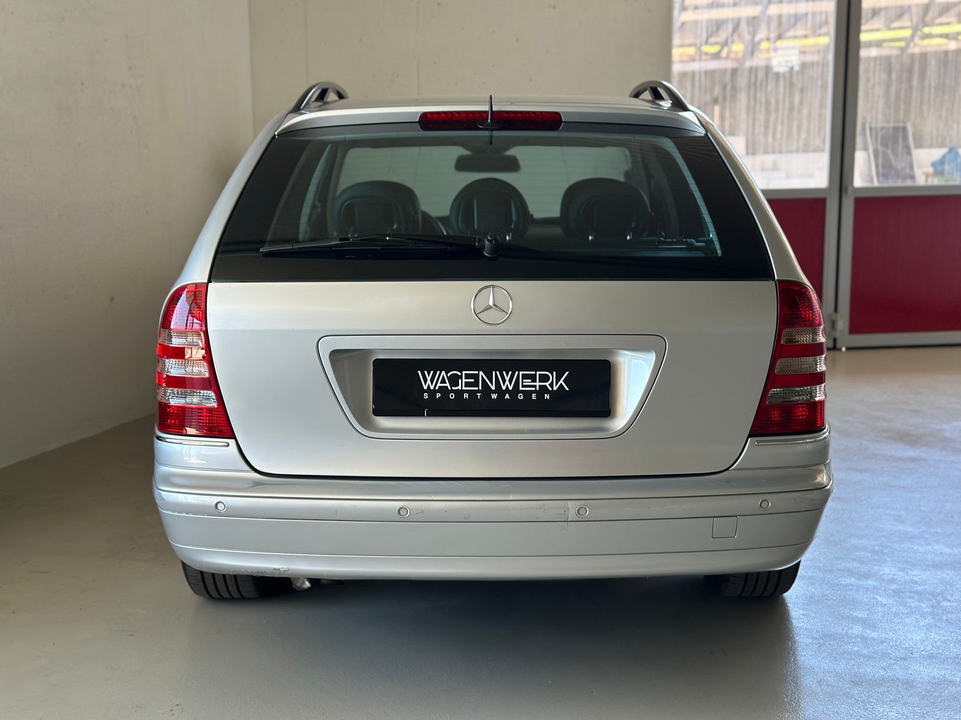 MERCEDES-BENZ C 230 Avantgarde-image-8