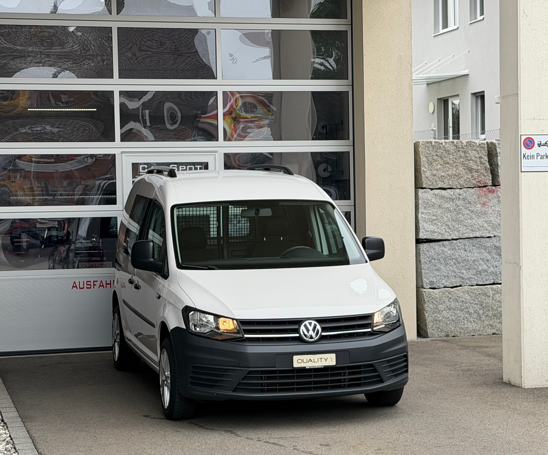 VW Caddy 2.0TDI BlueMotion Technology-showroom-element-2