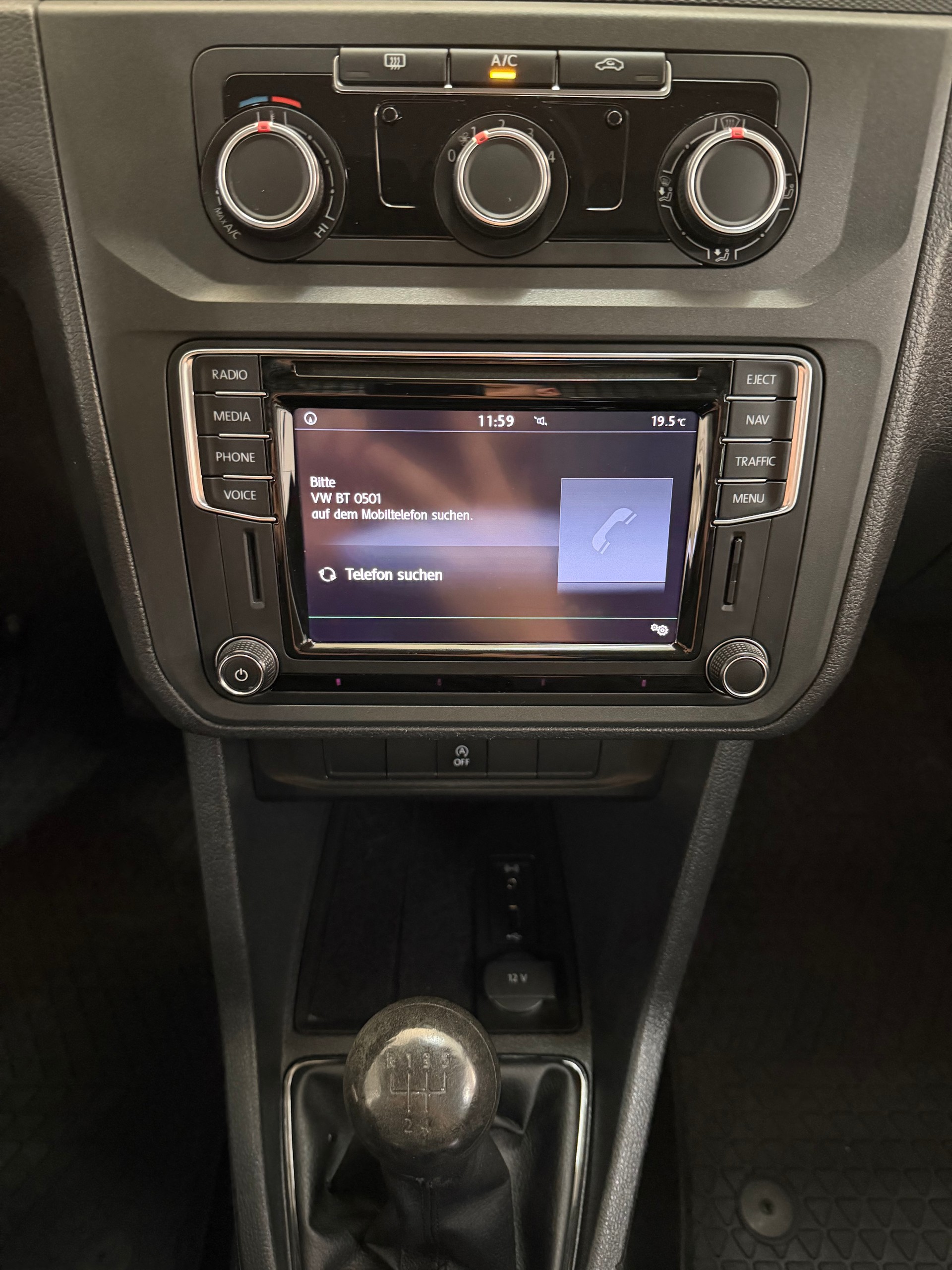 VW Caddy 2.0TDI BlueMotion Technology-image-9