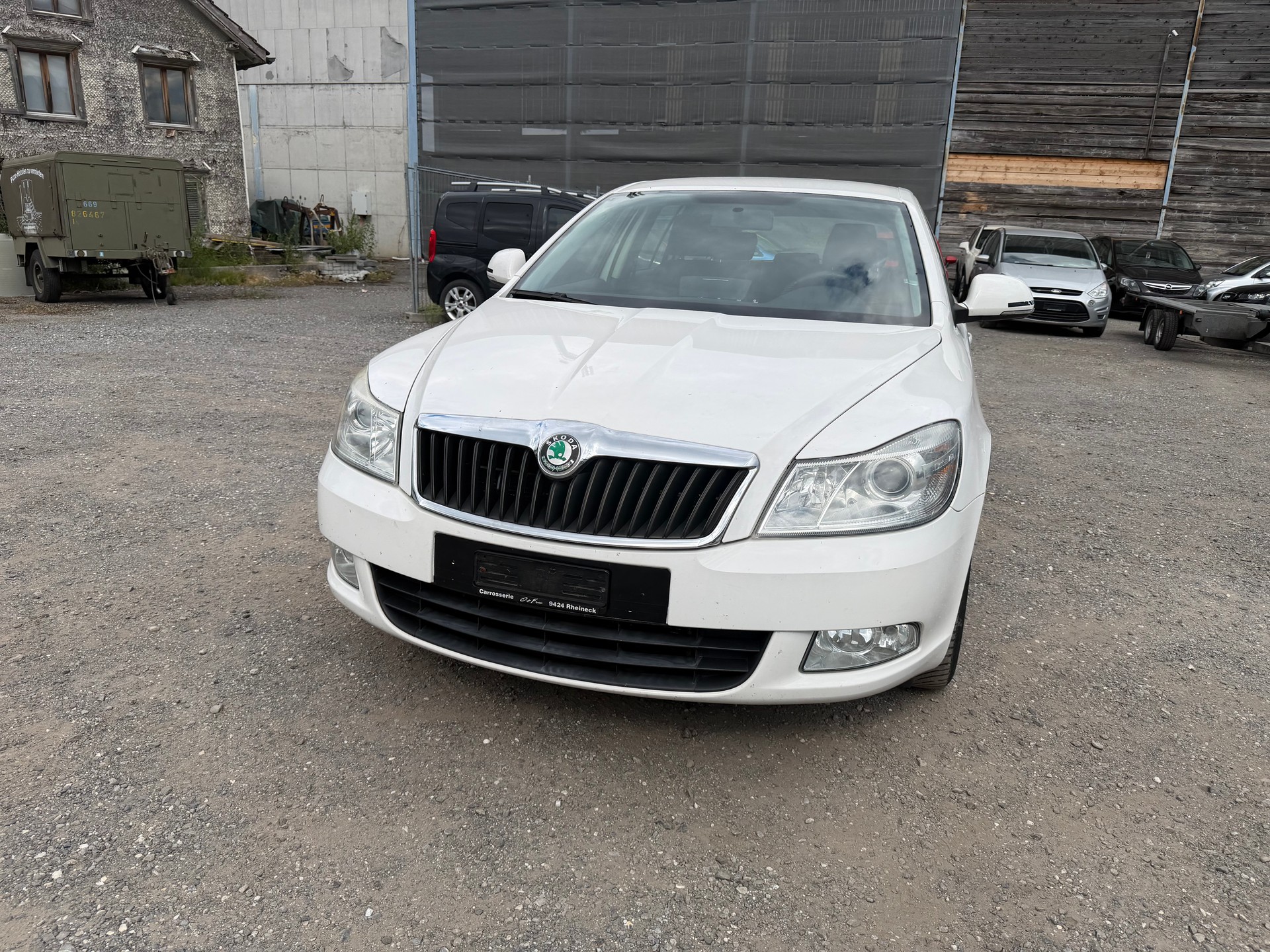 SKODA Octavia Combi 1.6 TDI Elegance DSG-image-1