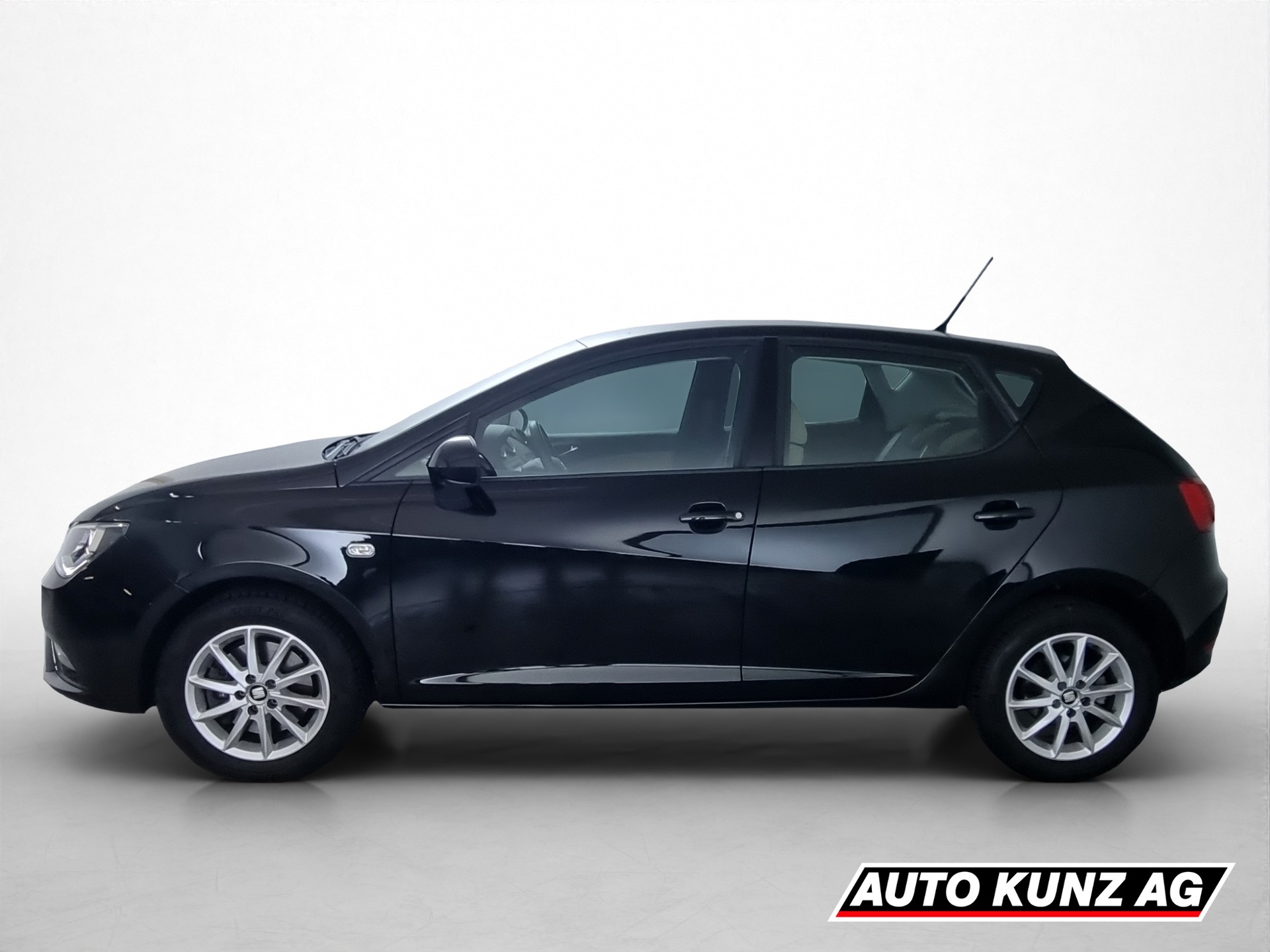 SEAT Ibiza 1.0-showroom-element-2