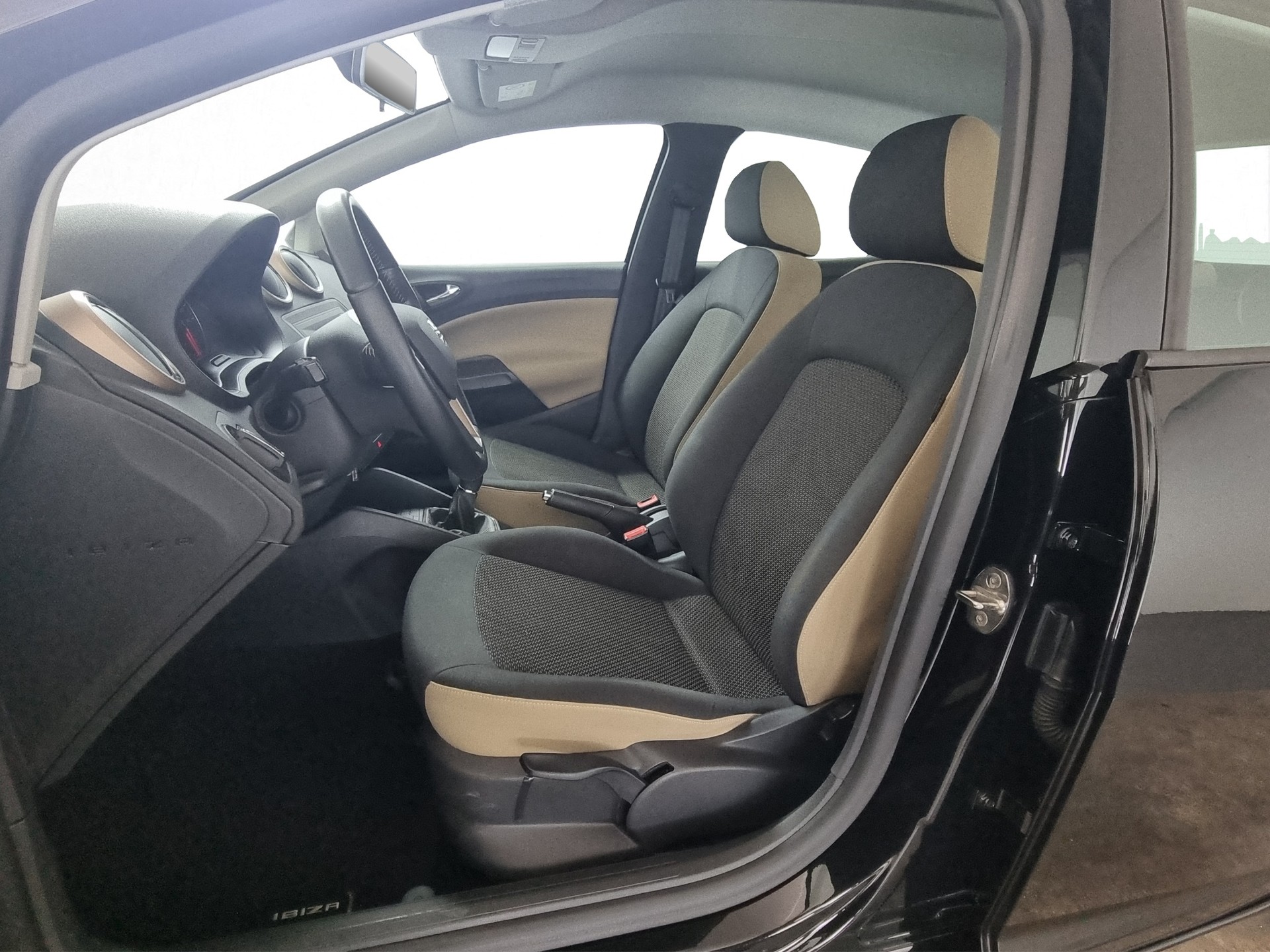 SEAT Ibiza 1.0-image-5