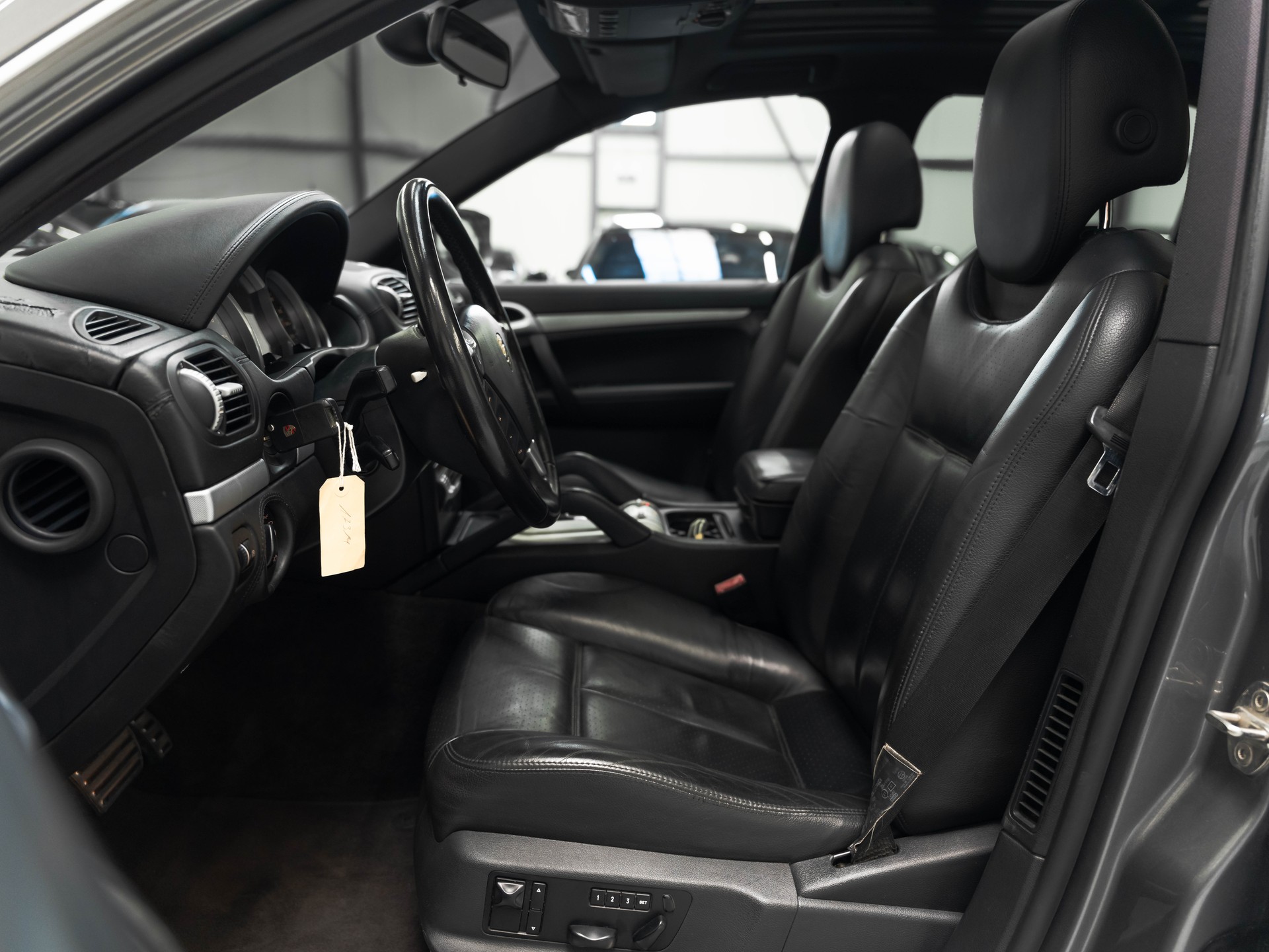 PORSCHE Cayenne S-image-7