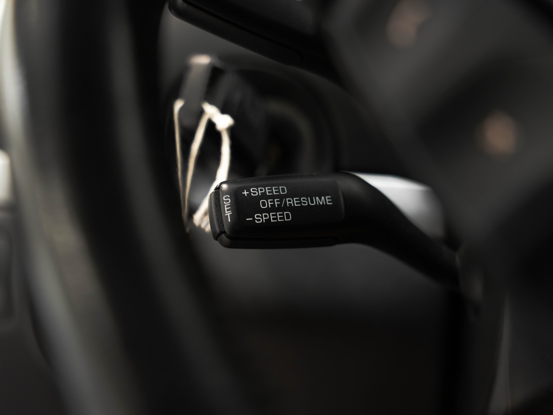 PORSCHE Cayenne S-image-25