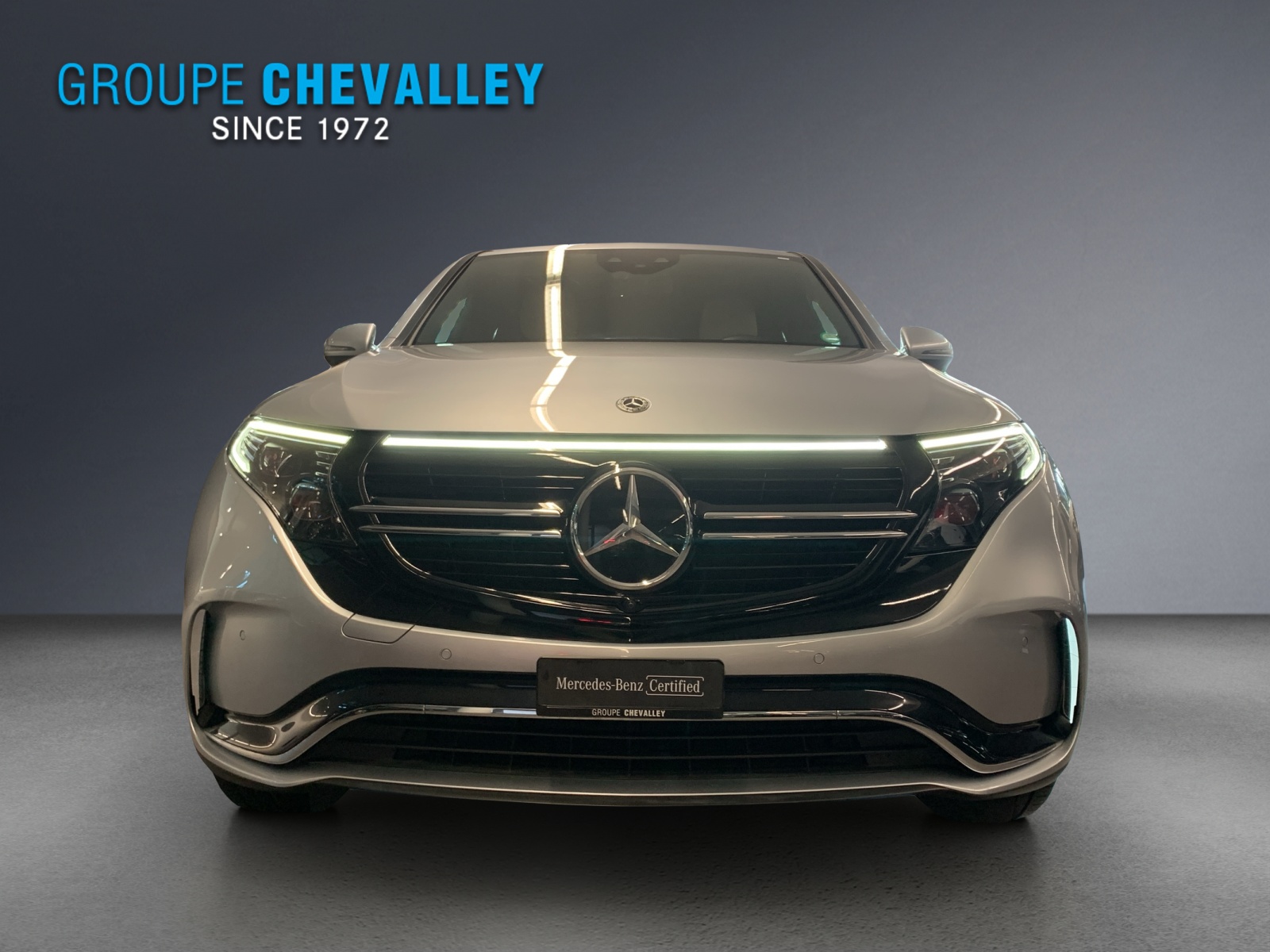 MERCEDES-BENZ EQC 400 AMG Line 4Matic-showroom-element-1