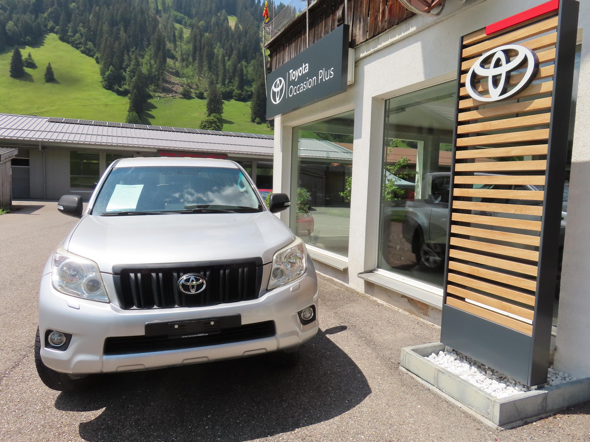 TOYOTA Land Cruiser 3.0 D-4D Linea Luna-showroom-element-1