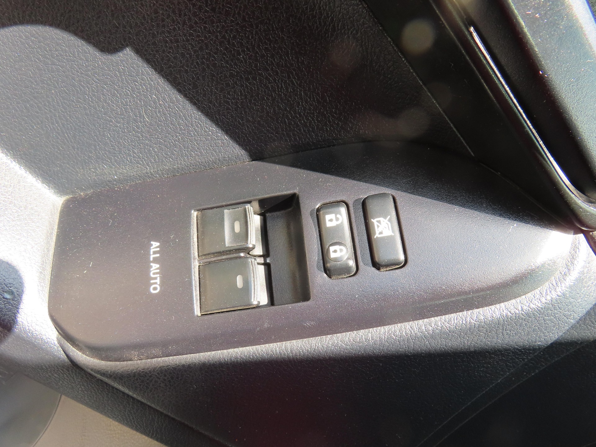 TOYOTA Land Cruiser 3.0 D-4D Linea Luna-image-9
