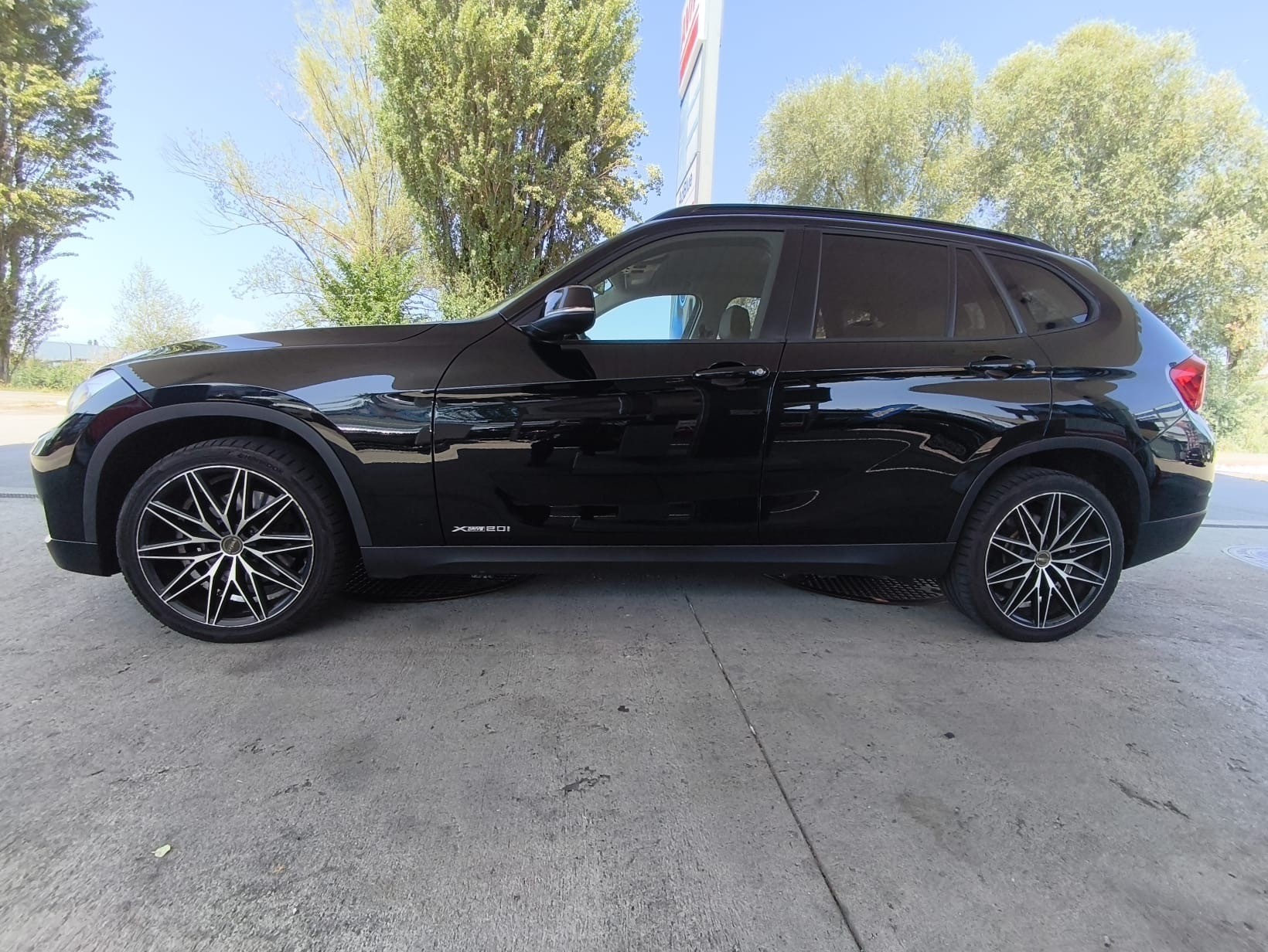 BMW X1 xDrive 20i xLine Steptronic-image-7