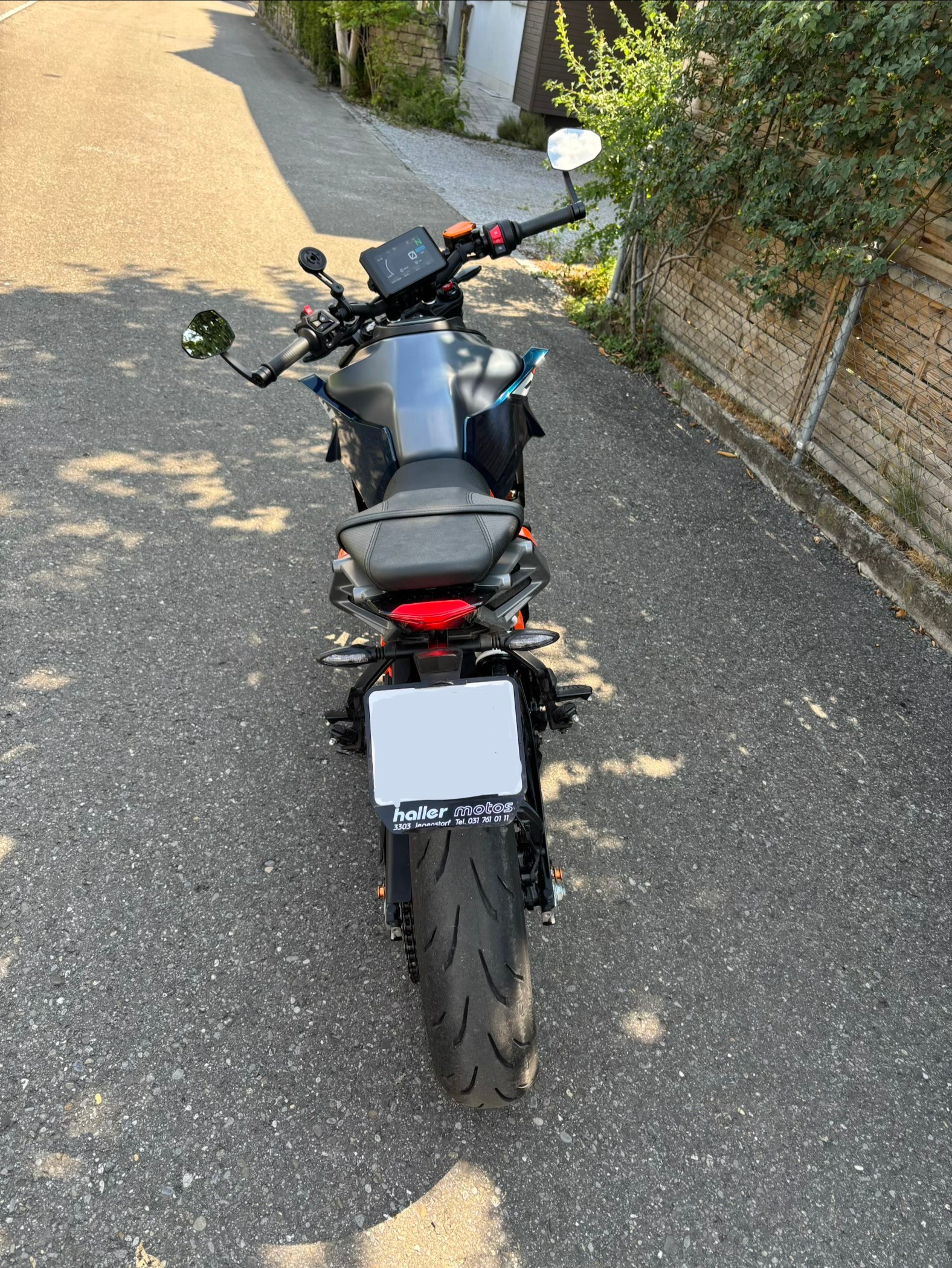 KTM 390 Duke-image-1