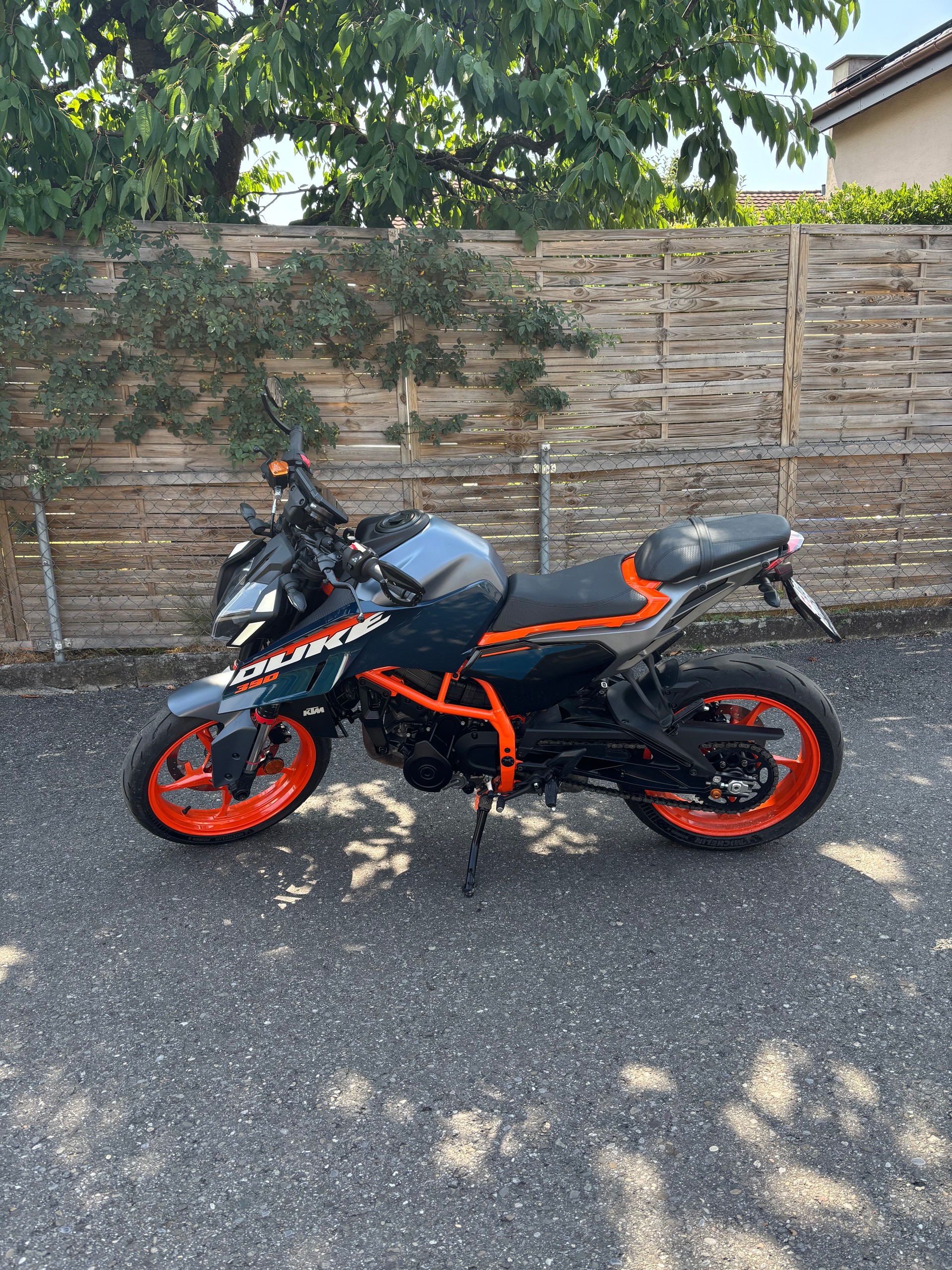 KTM 390 Duke-image-0