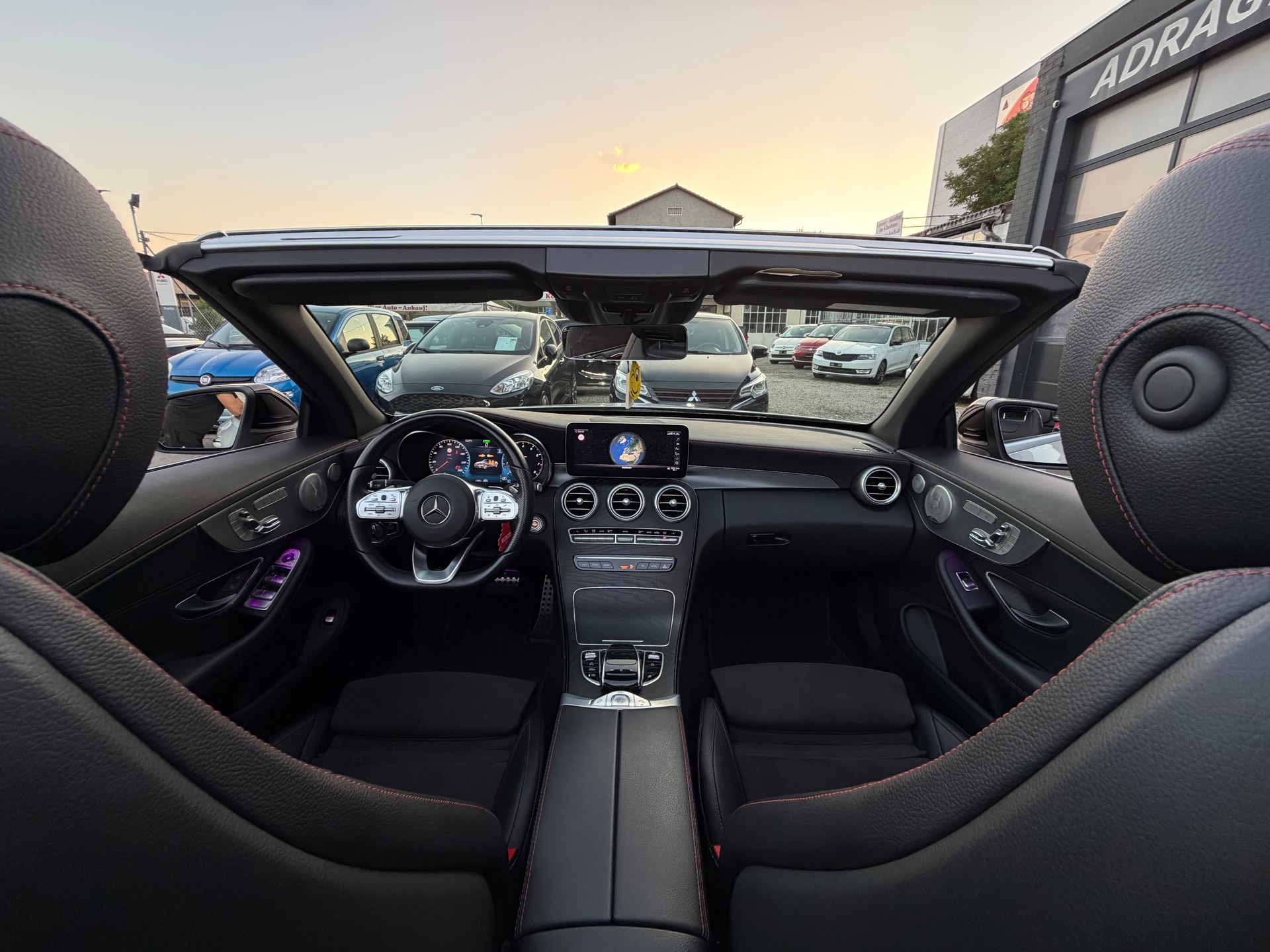 MERCEDES-BENZ C 200 AMG Line + Premium + Cabriolet 4Matic 9G-Tronic-image-14
